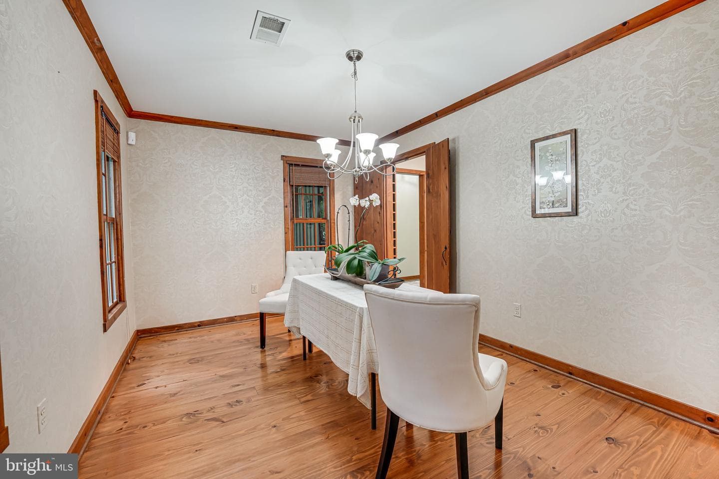 12042 Kahns Road photo 19