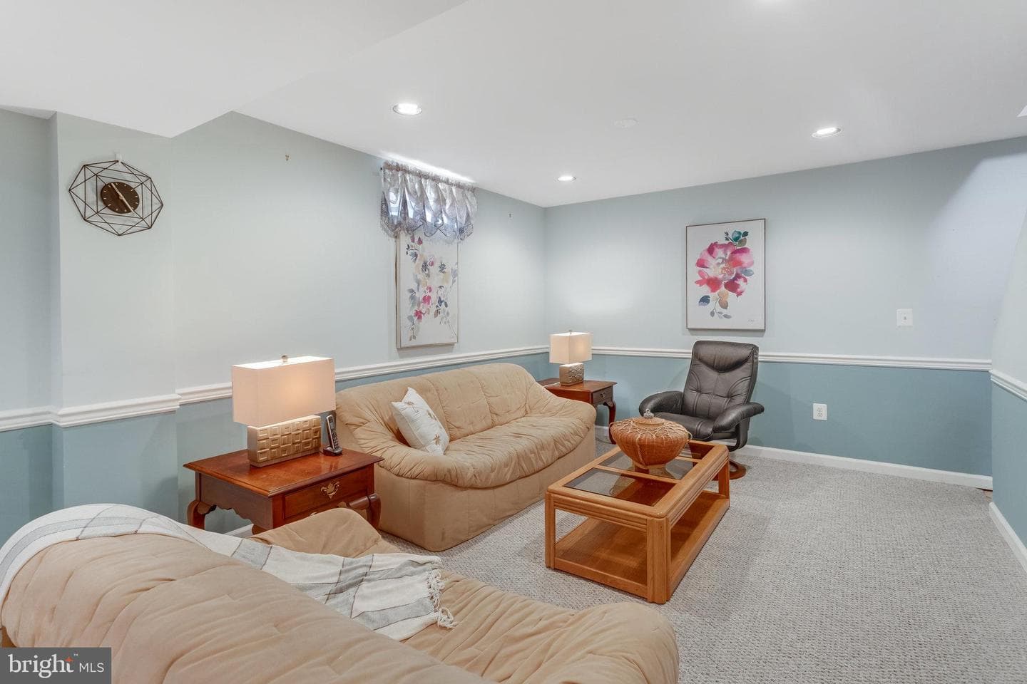 5819 Moonbeam Drive photo 36