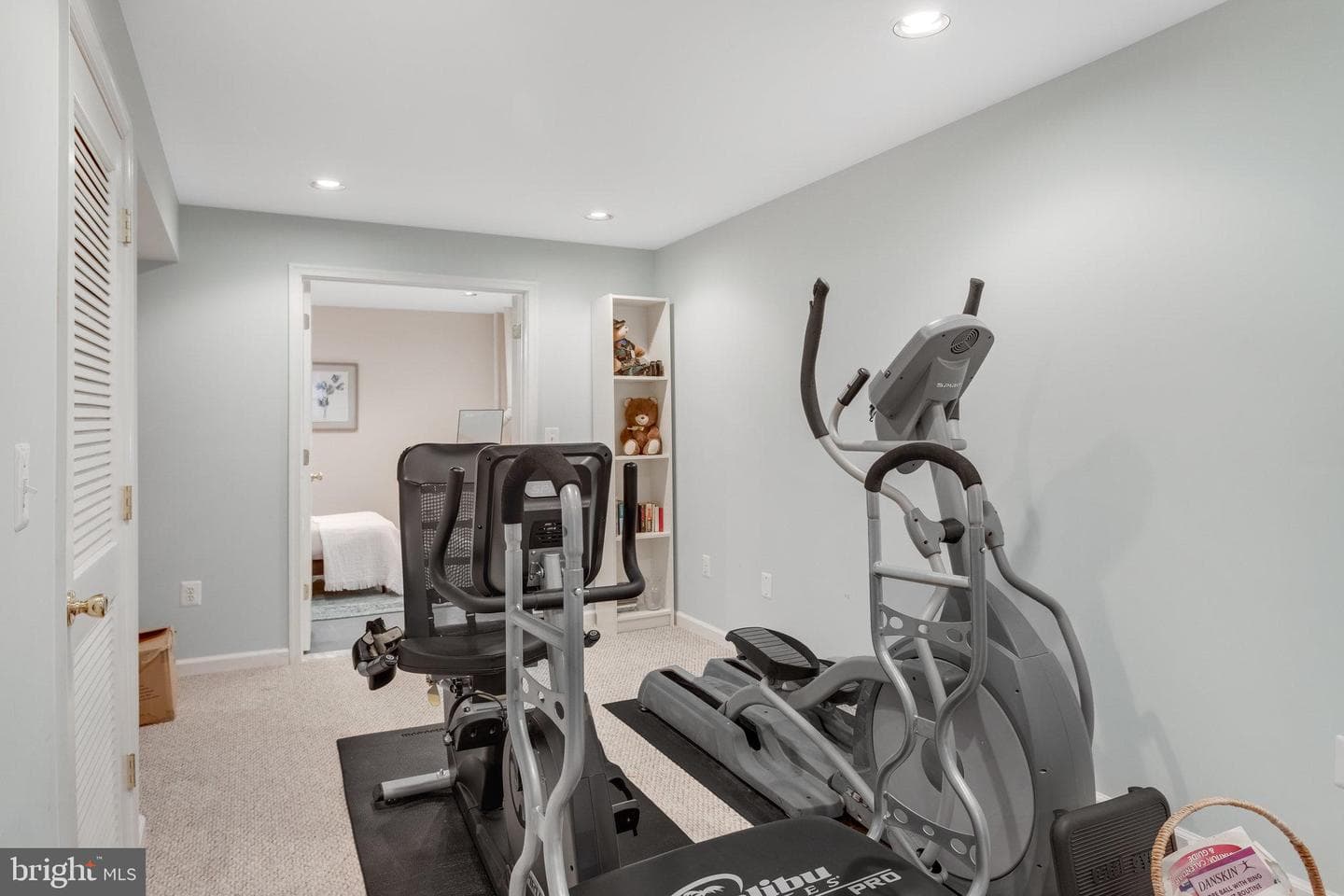 5819 Moonbeam Drive photo 39