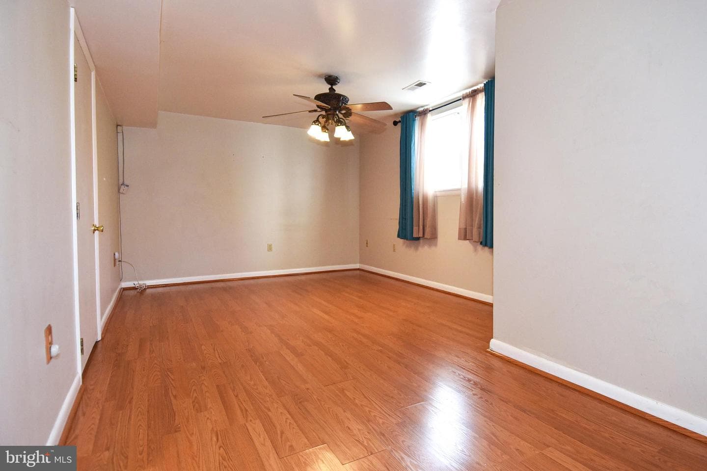 14223 Bismark Avenue photo 32