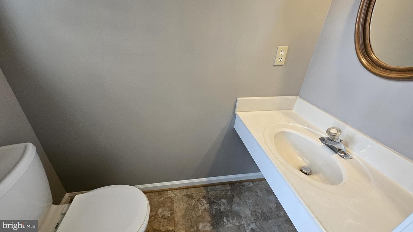 16344 Taconic Circle photo 8