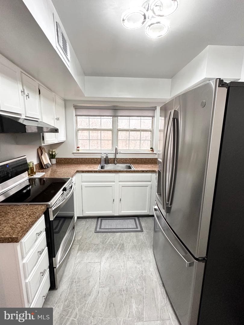 12189 Chaucer Lane #12189 photo 8