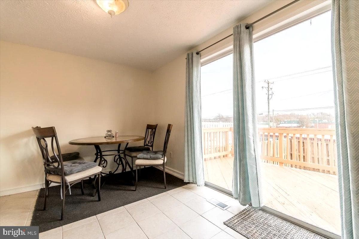 1823 Tilletson Place photo 4