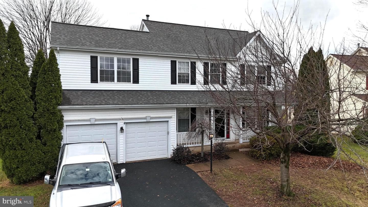14885 Greenhill Crossing Drive photo 3