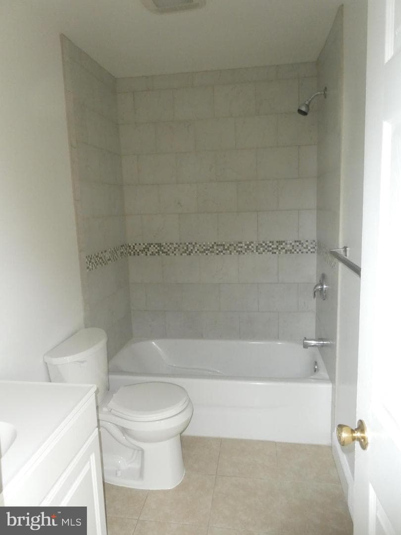 7908 Lomond Court photo 16