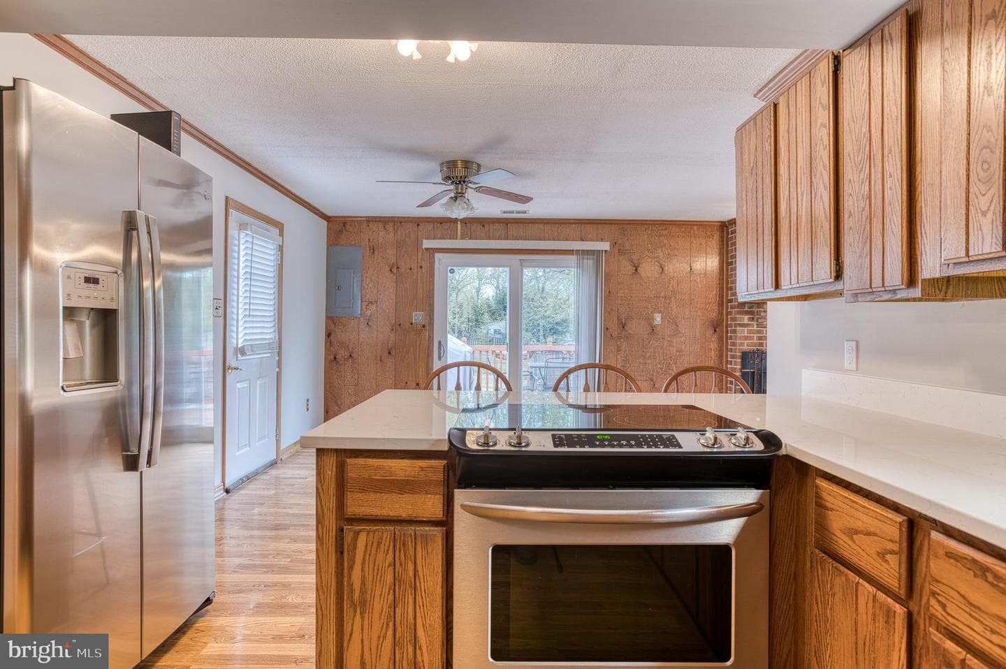 3565 Maple Street photo 9