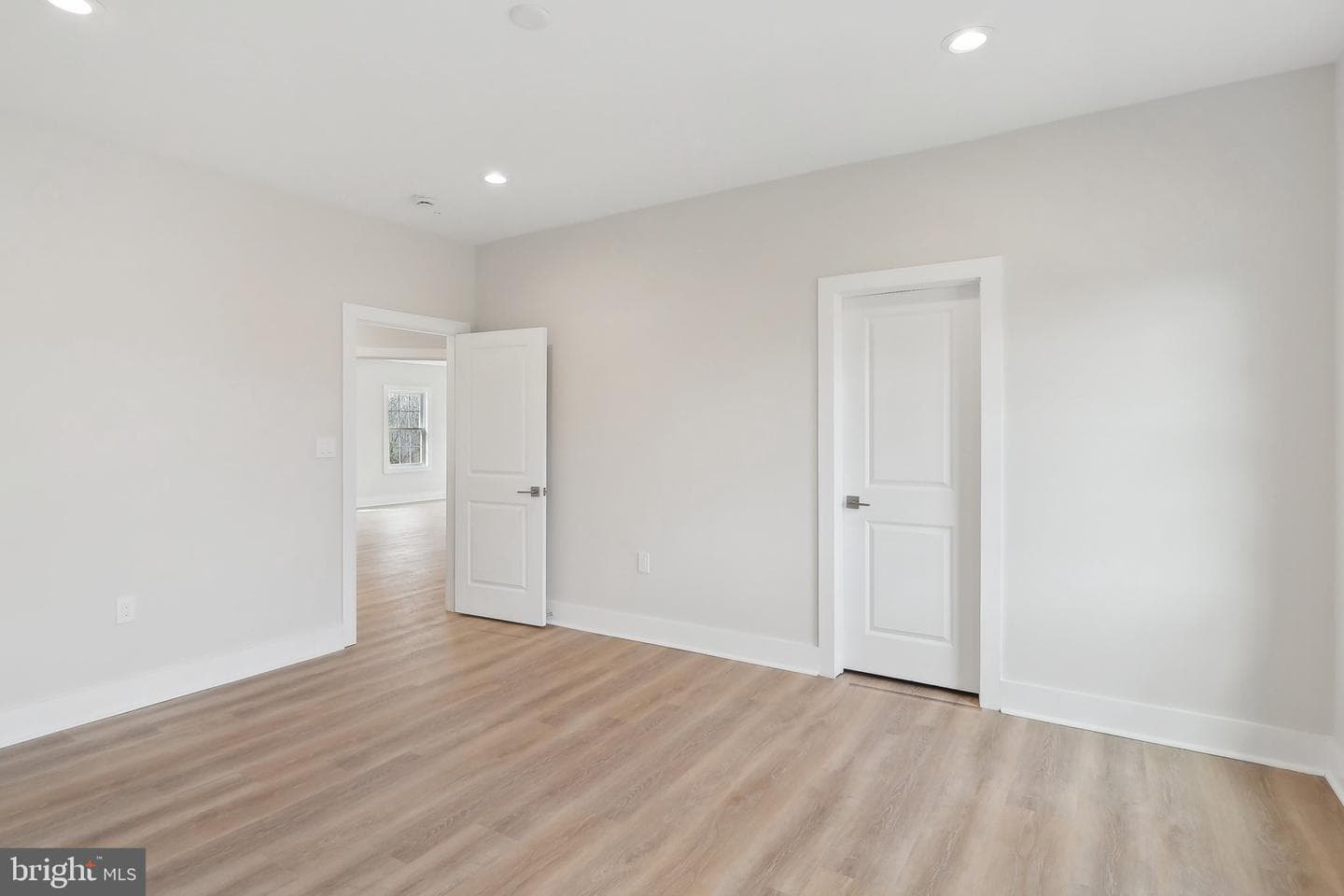 5660 Hoadly Road photo 53