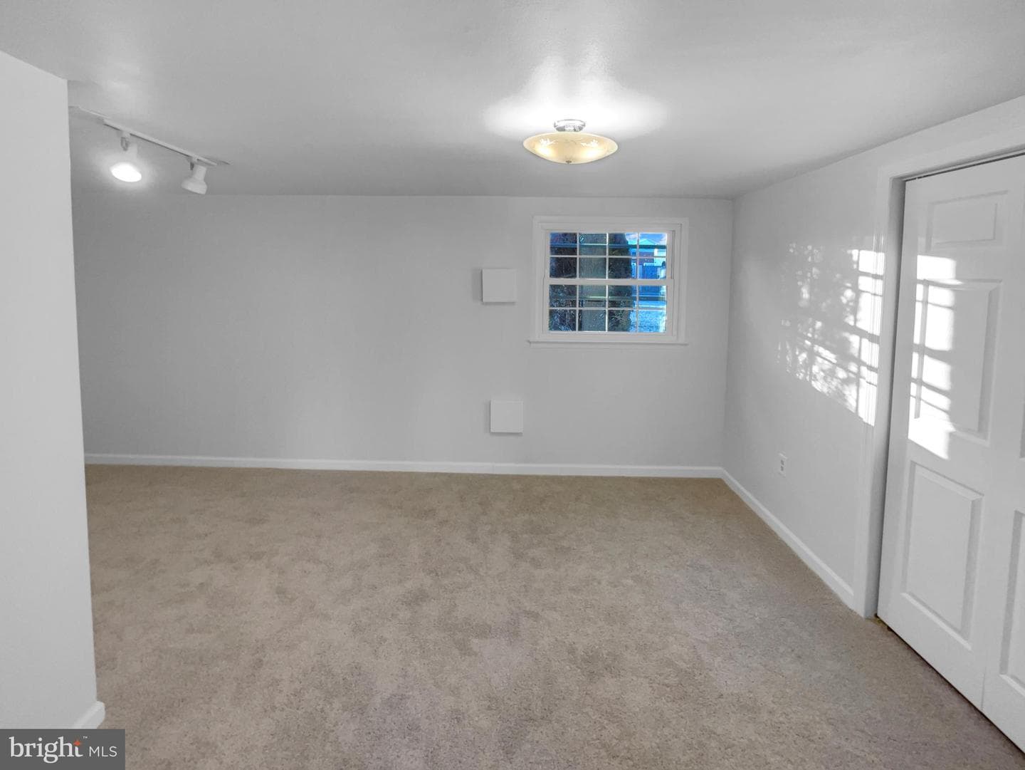 8003 Clifton Street photo 43