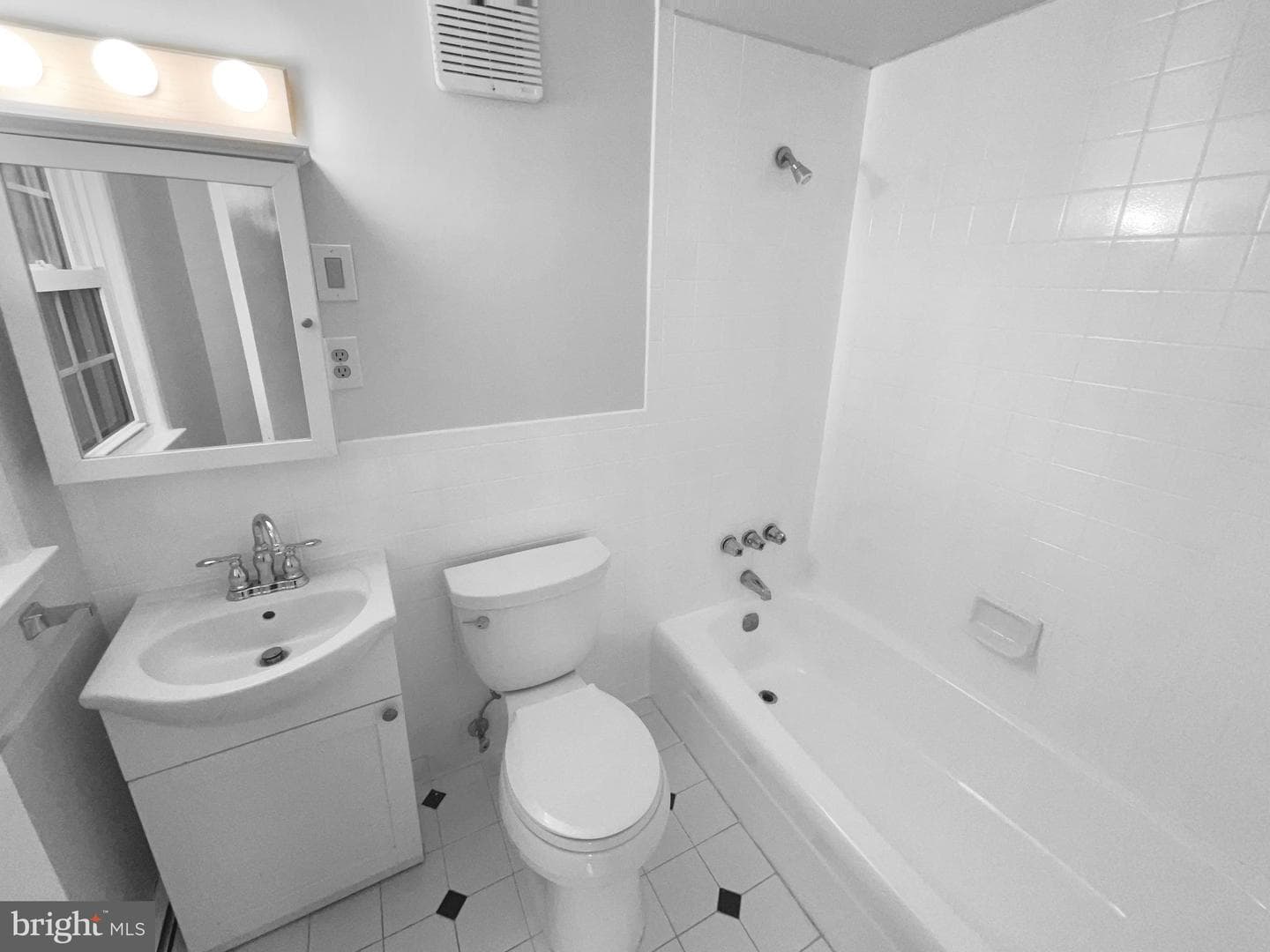 8003 Clifton Street photo 7