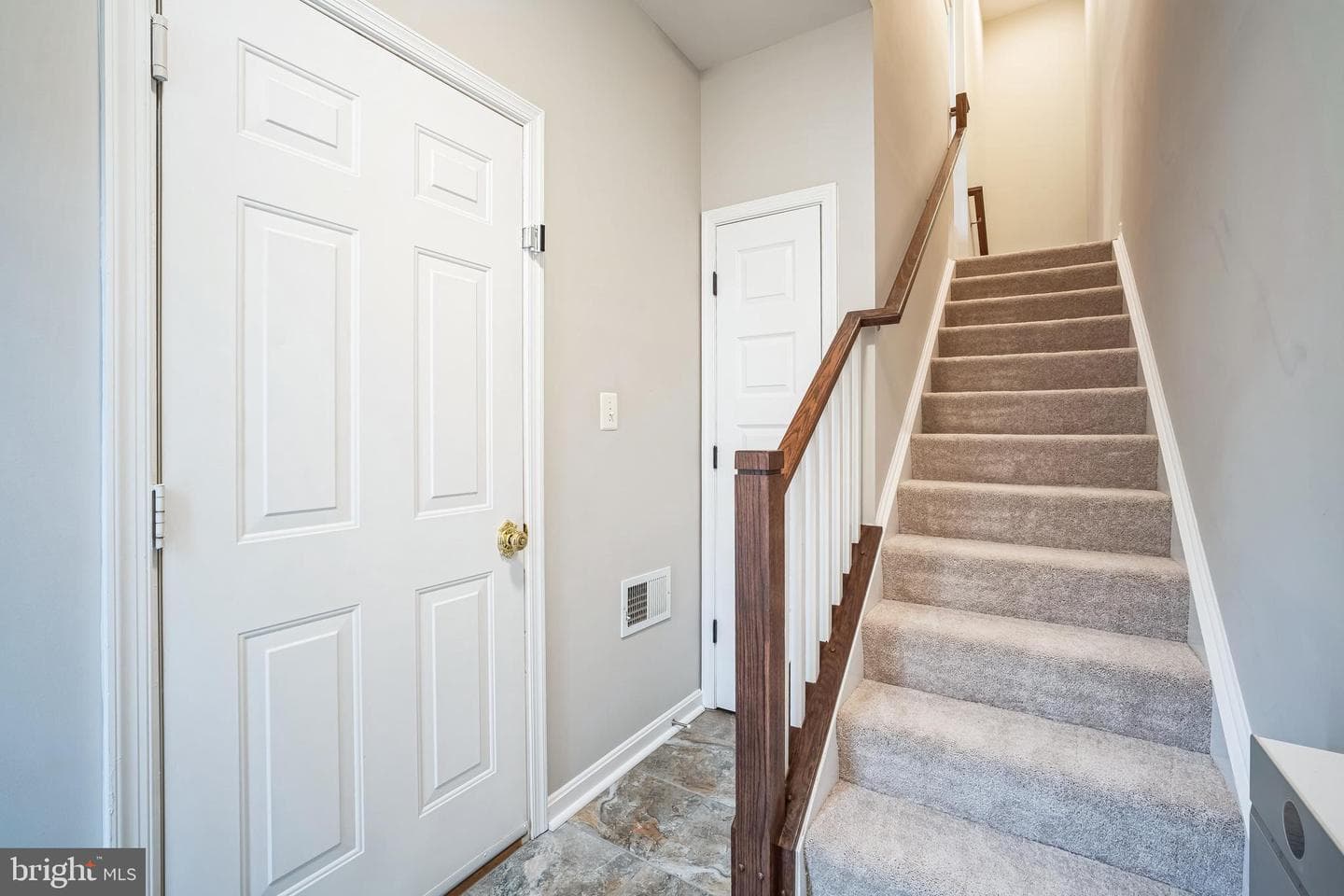 12513 Heykens Lane photo 5