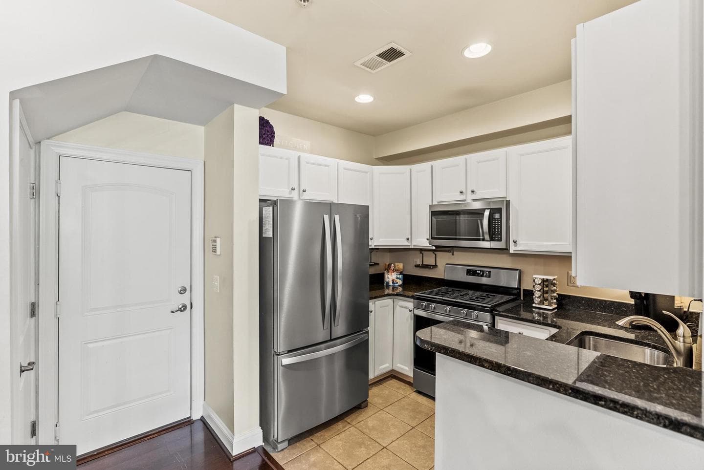 2250 Merseyside Drive photo 8