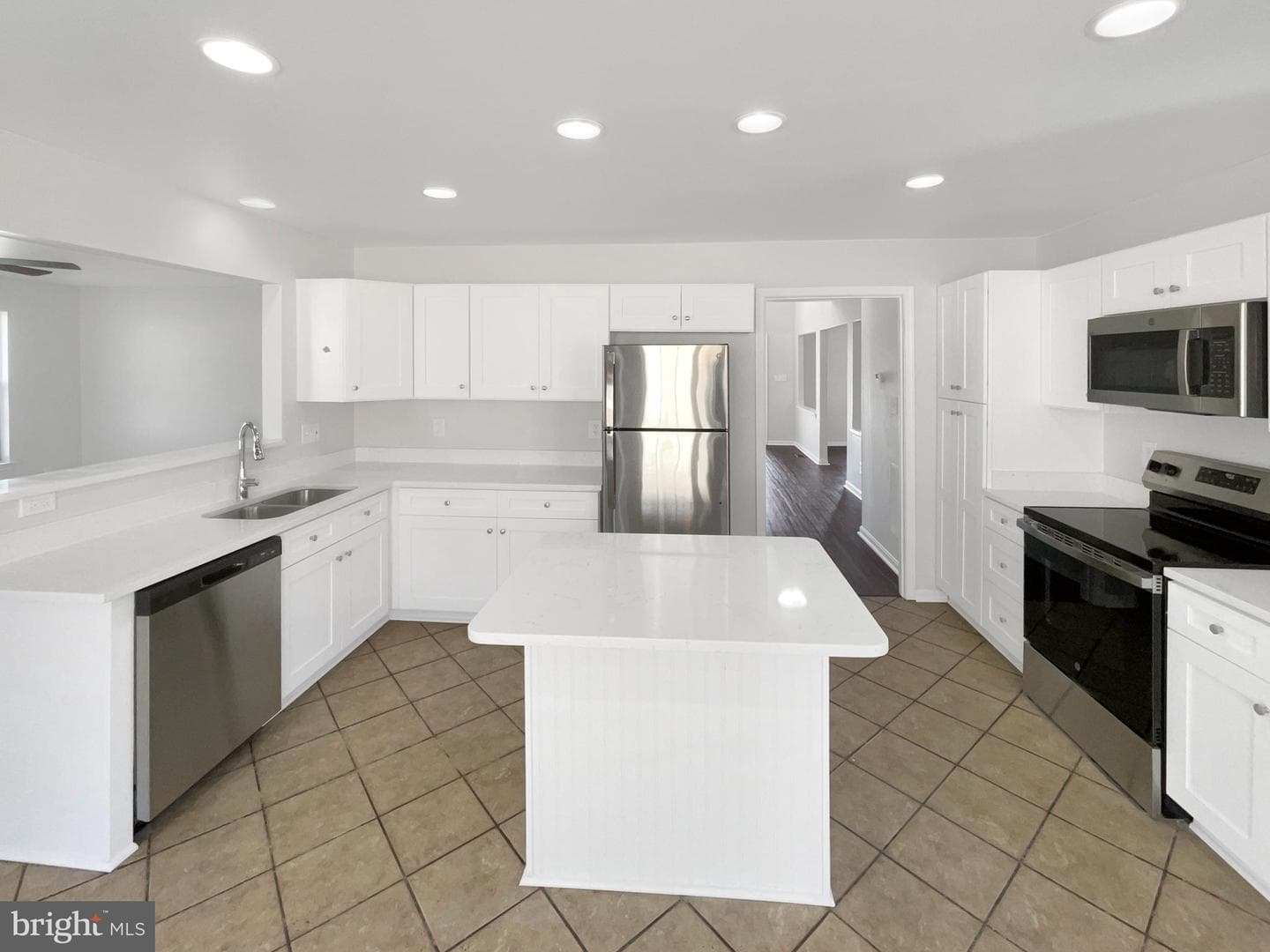 3510 Powells Crossing Court photo 6