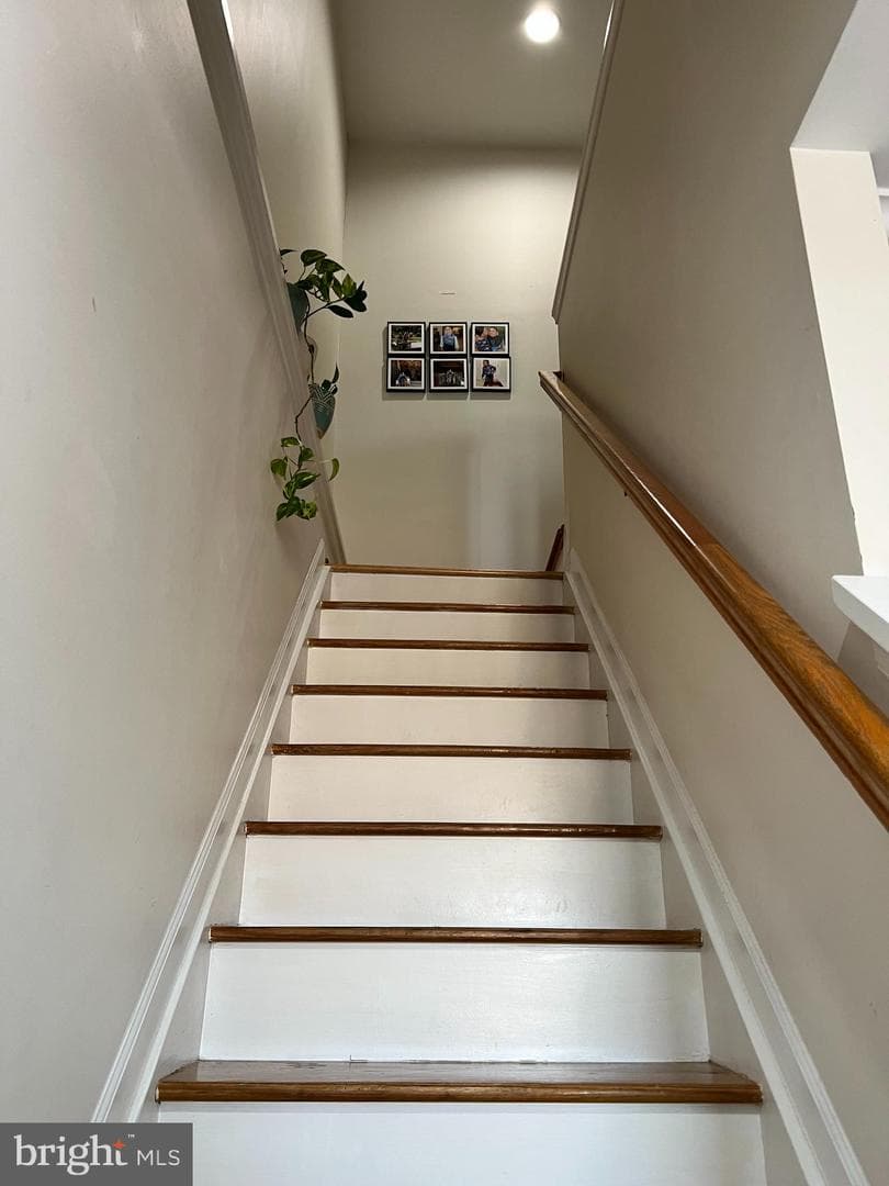 12039 Elliots Oak Place photo 32