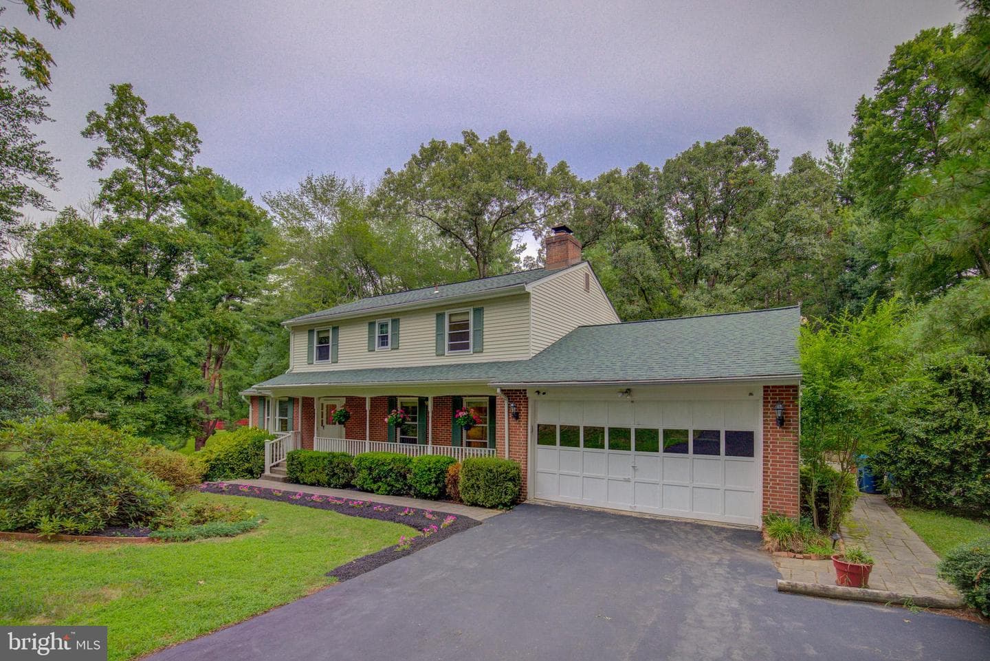 8154 Blandsford Drive photo 3