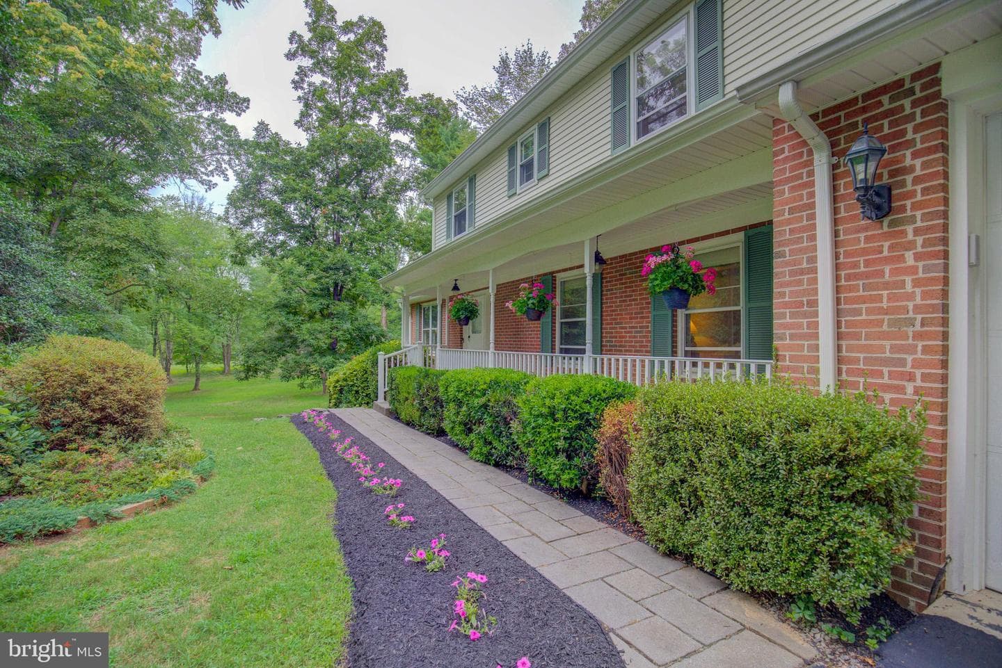 8154 Blandsford Drive photo 4