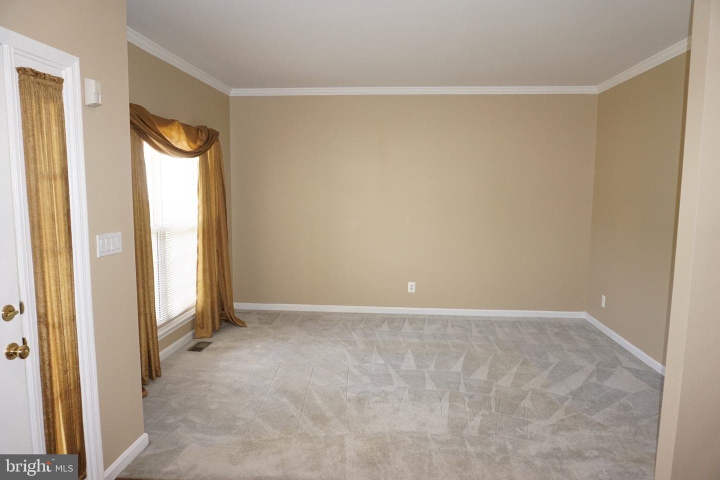 3007 Desert Palm Court photo 5