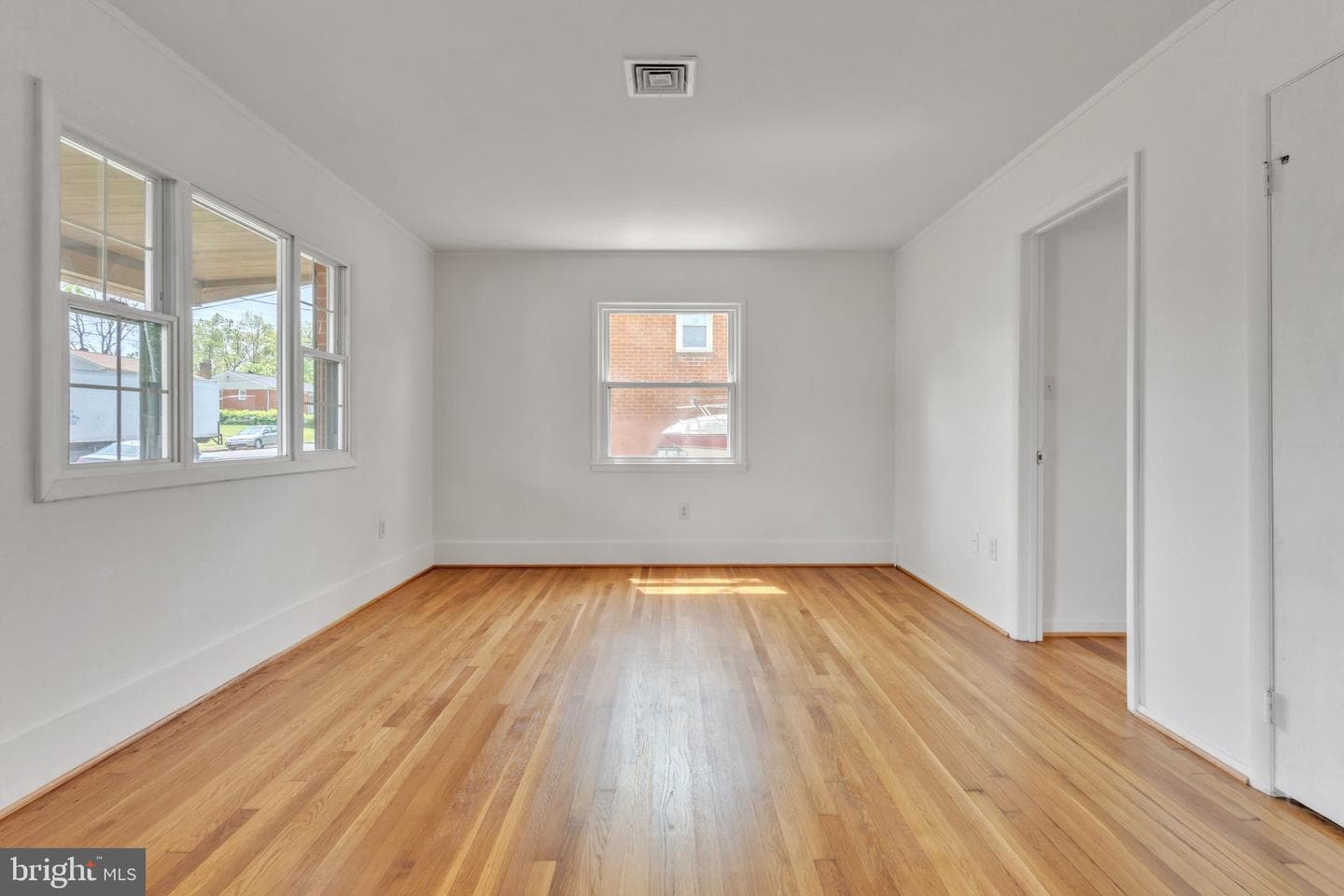 9410 Spotsylvania Street photo 3
