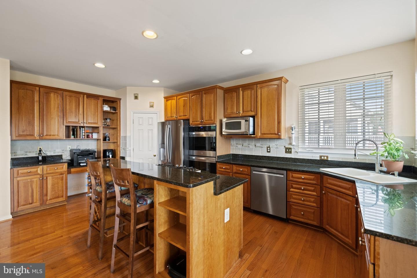 2806 Burrough Hill Lane photo 46