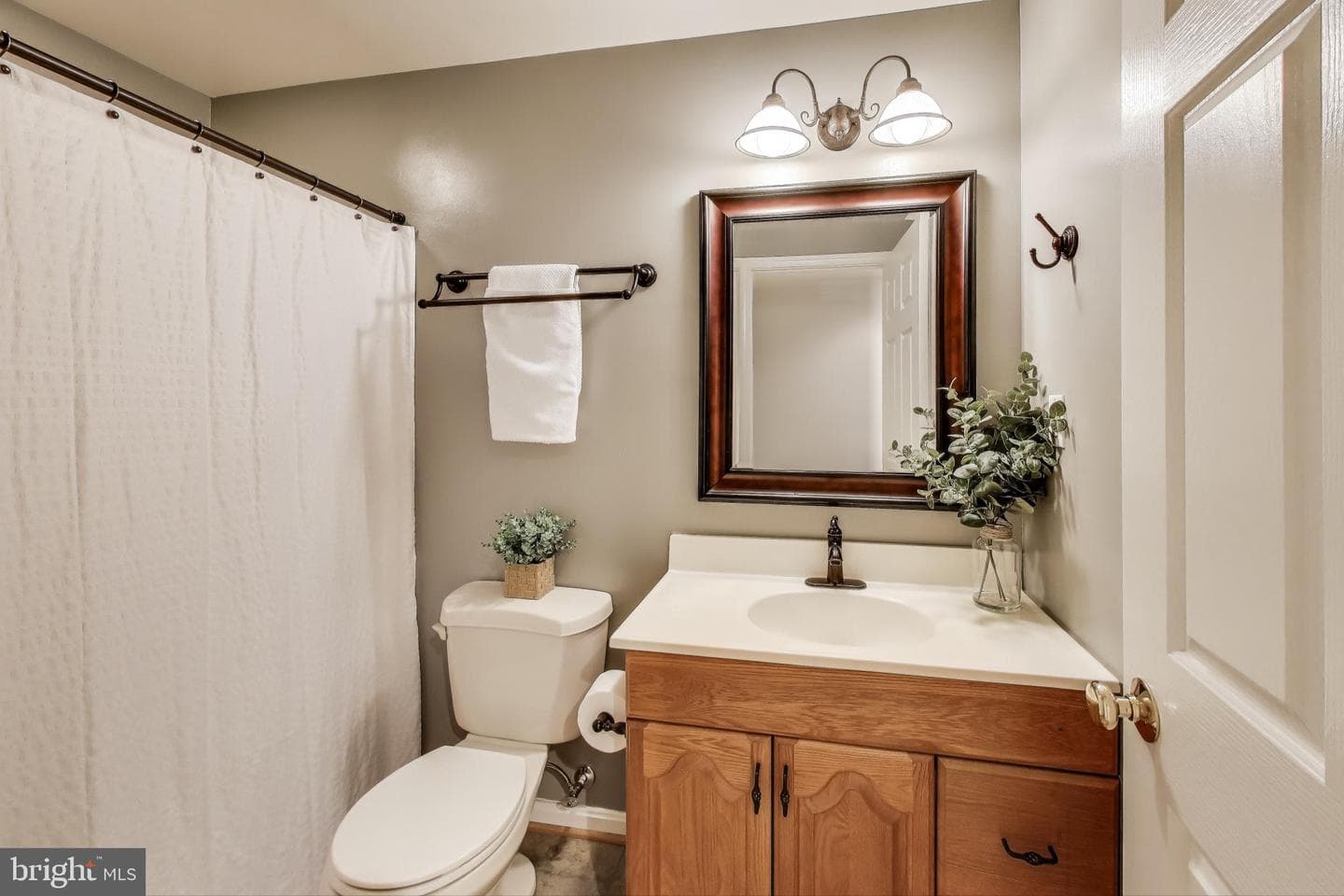 3940 Spirea Court photo 45