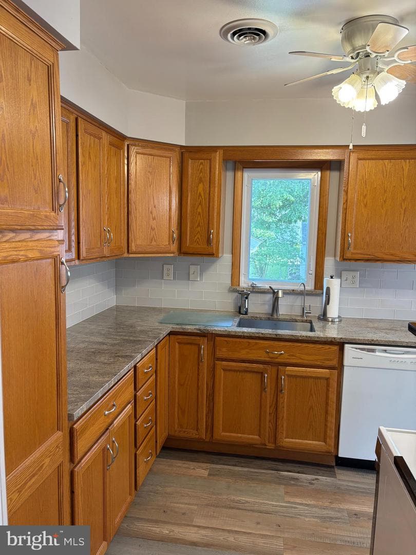 1421 Maryland Avenue photo 25
