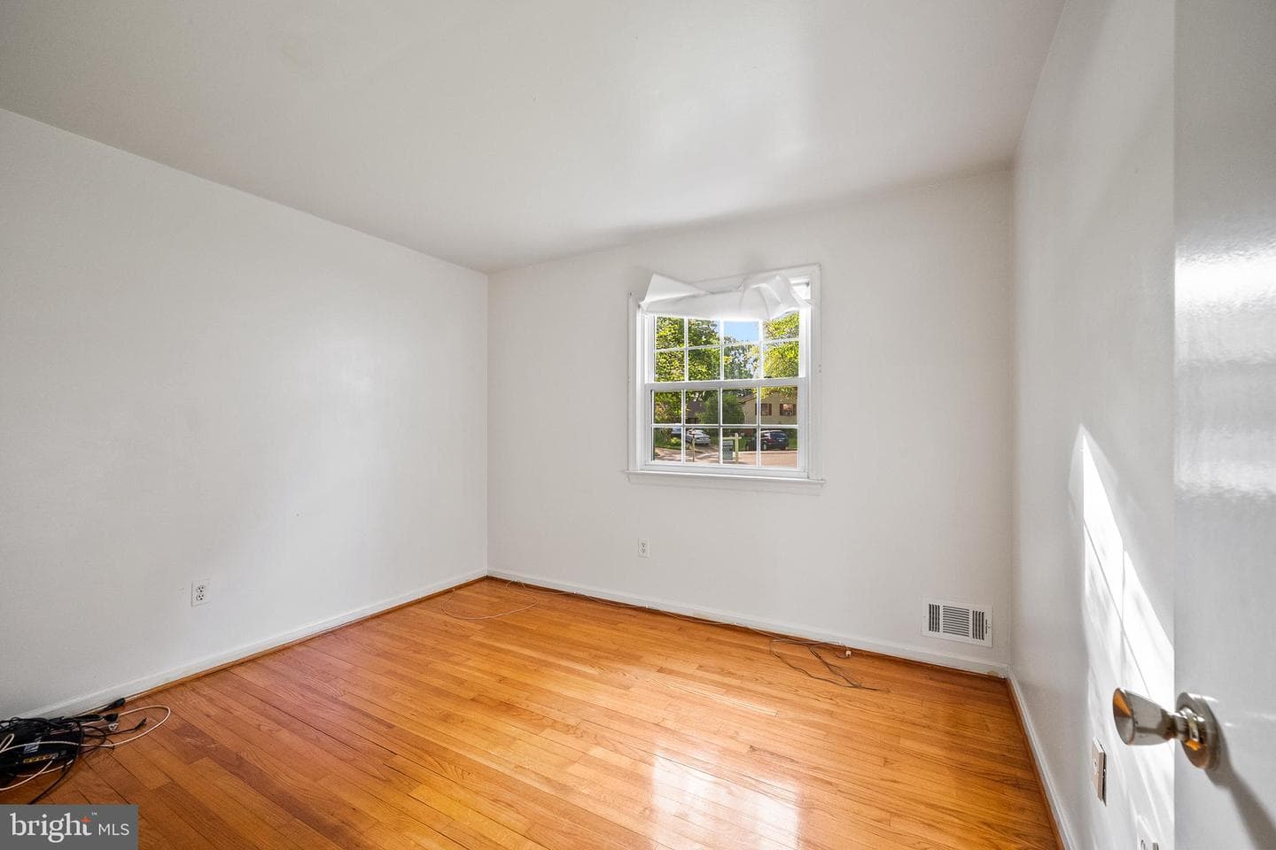 7516 Todd Place photo 15