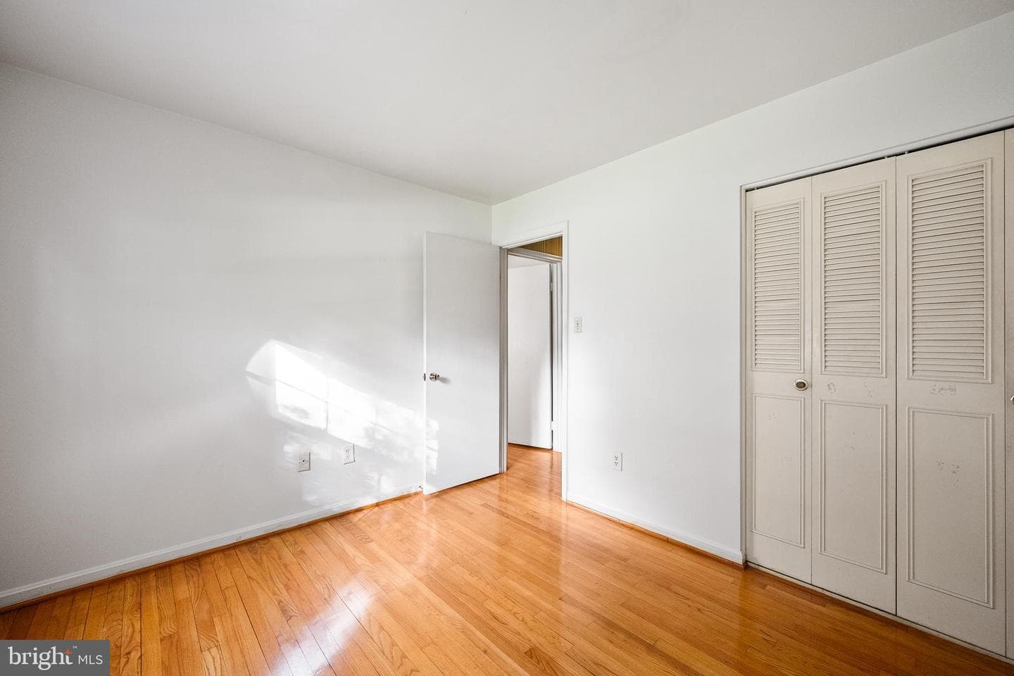 7516 Todd Place photo 16