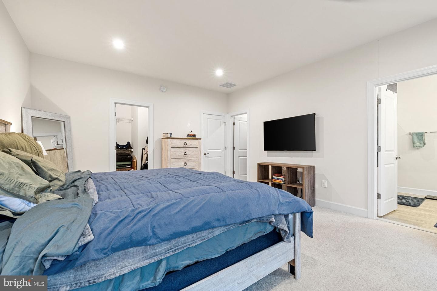 8775 Elsing Green Drive photo 18