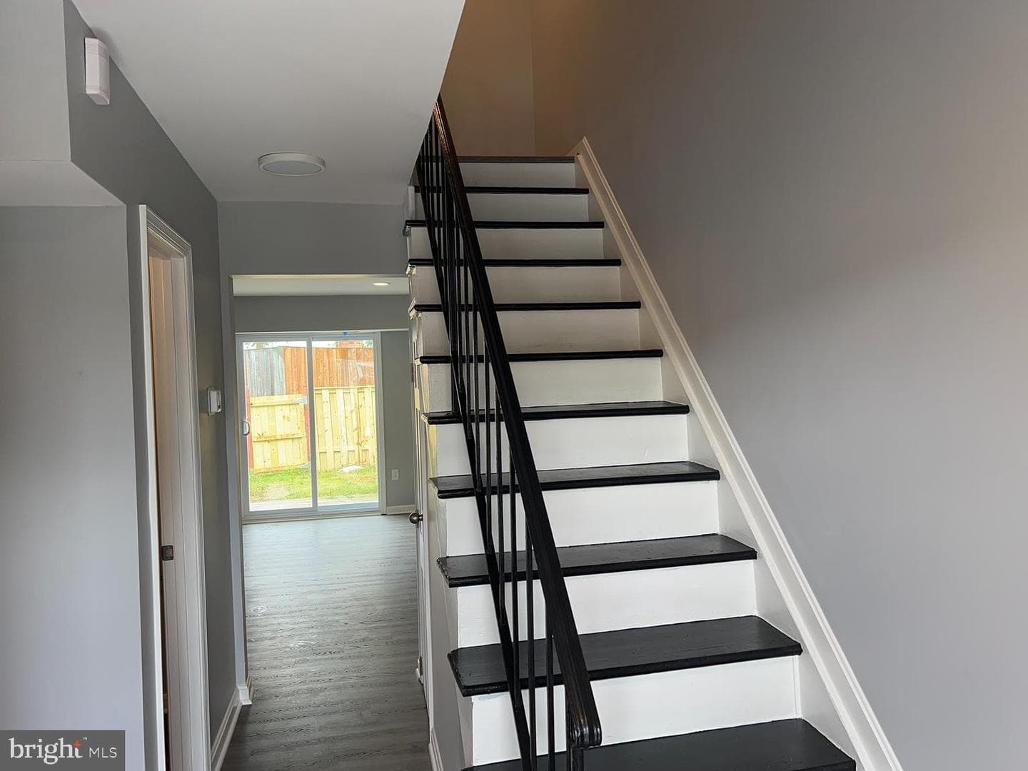 3807 Port Hope Point photo 2
