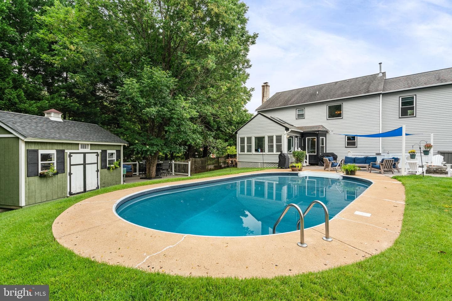 15032 Greenmount Drive photo 3