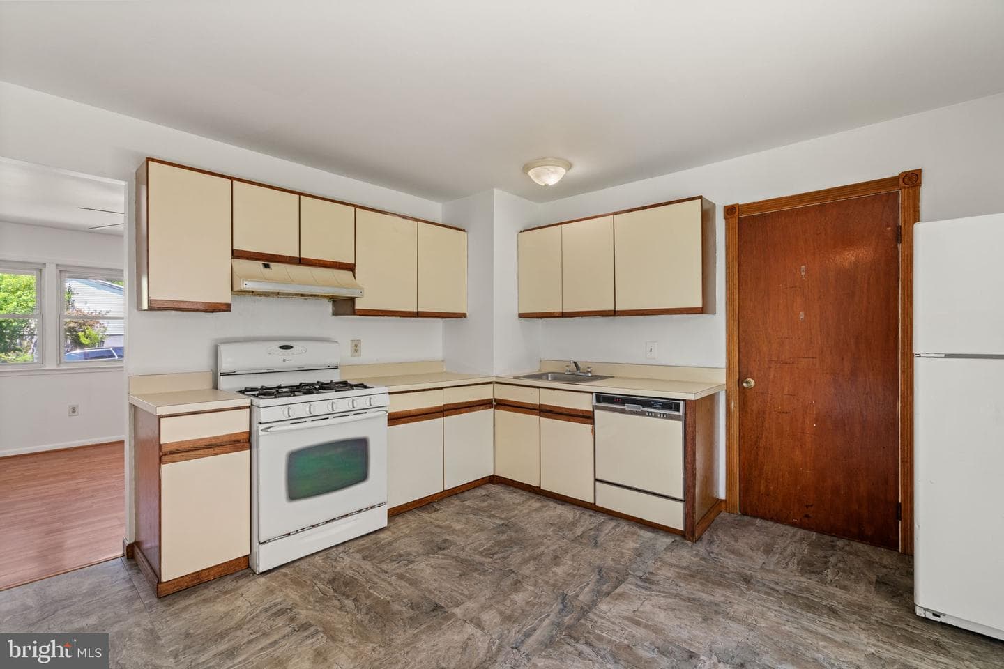 13223 Hawthorn Lane photo 10