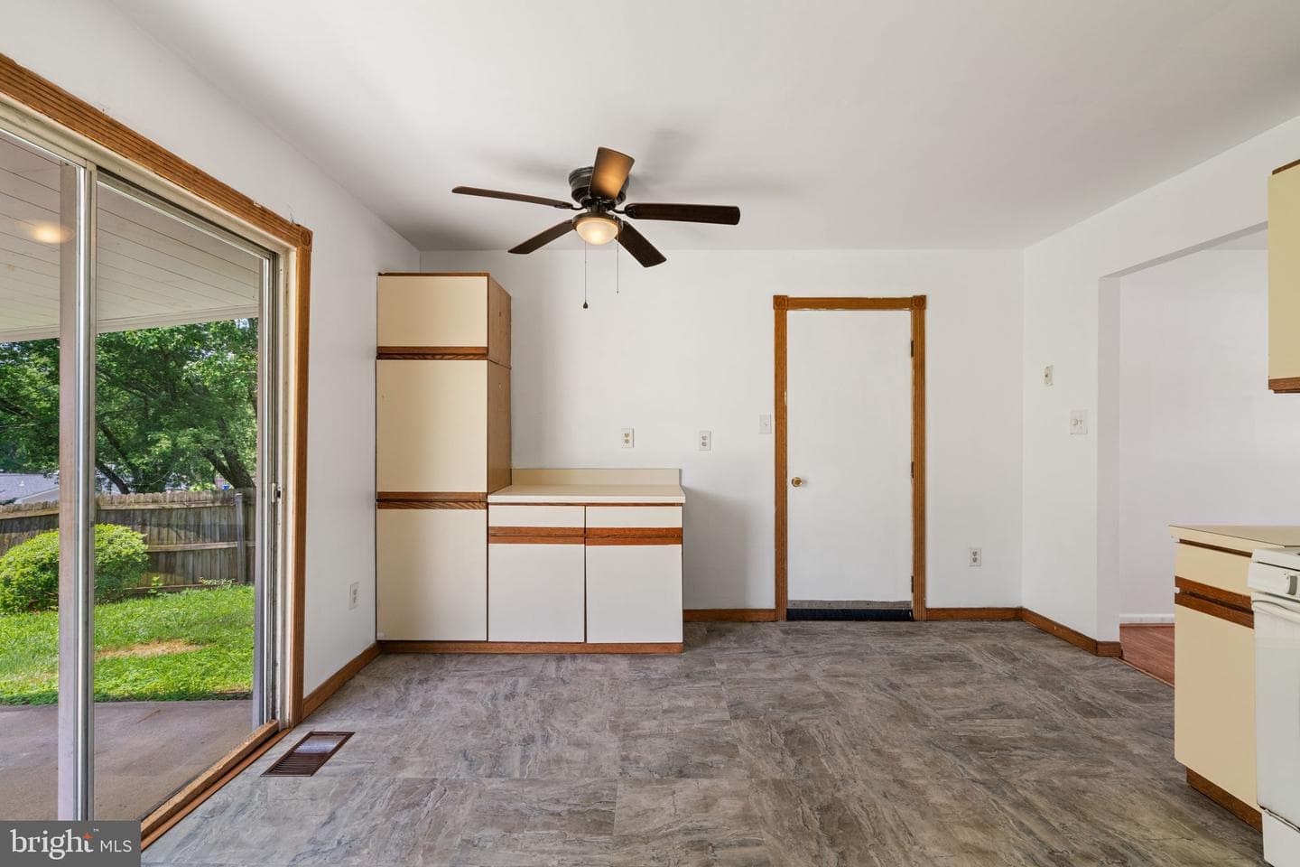 13223 Hawthorn Lane photo 12