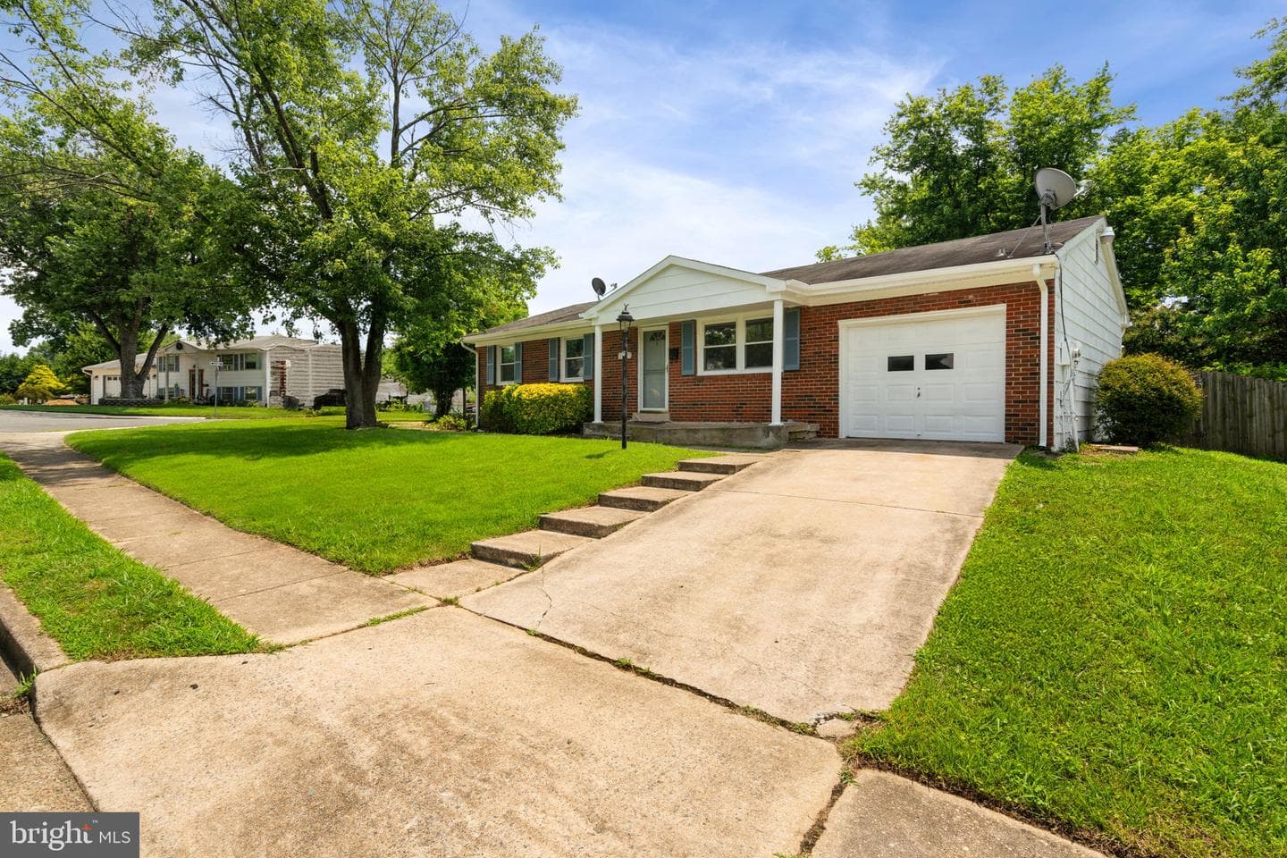 13223 Hawthorn Lane photo 3