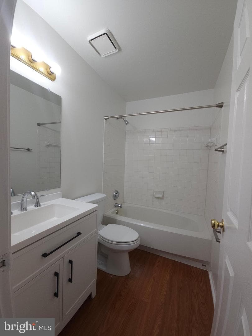 1847 Wigglesworth Way photo 18