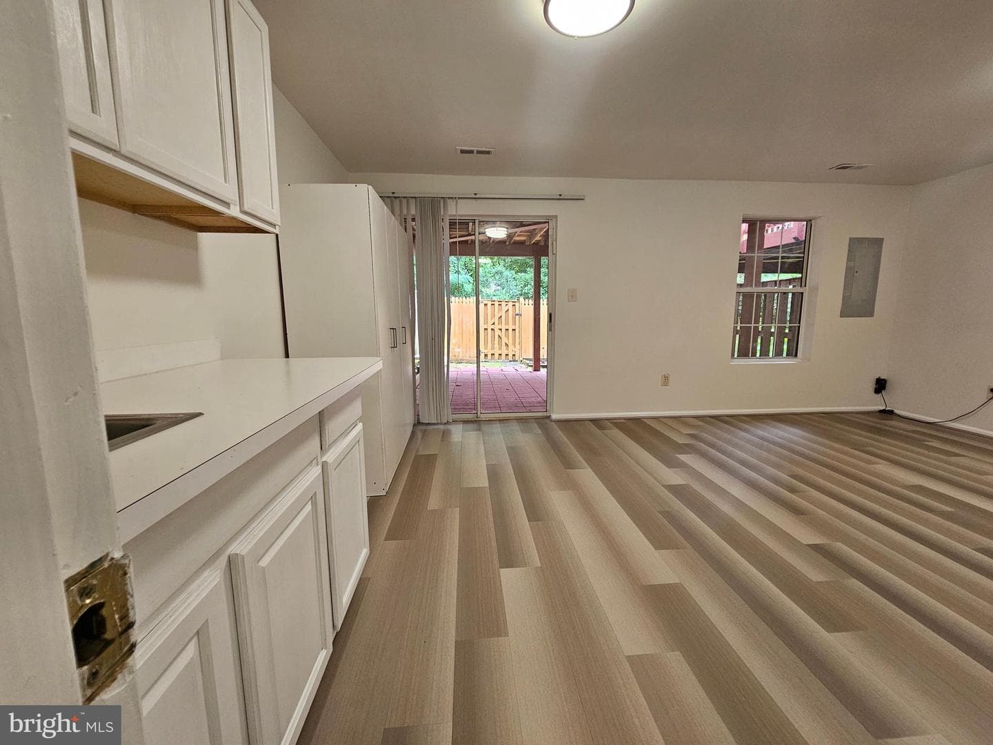 1847 Wigglesworth Way photo 27