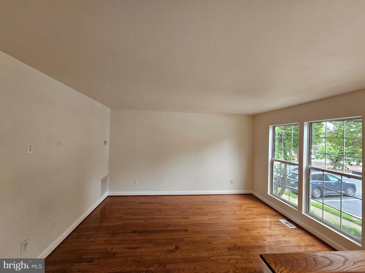1847 Wigglesworth Way photo 4