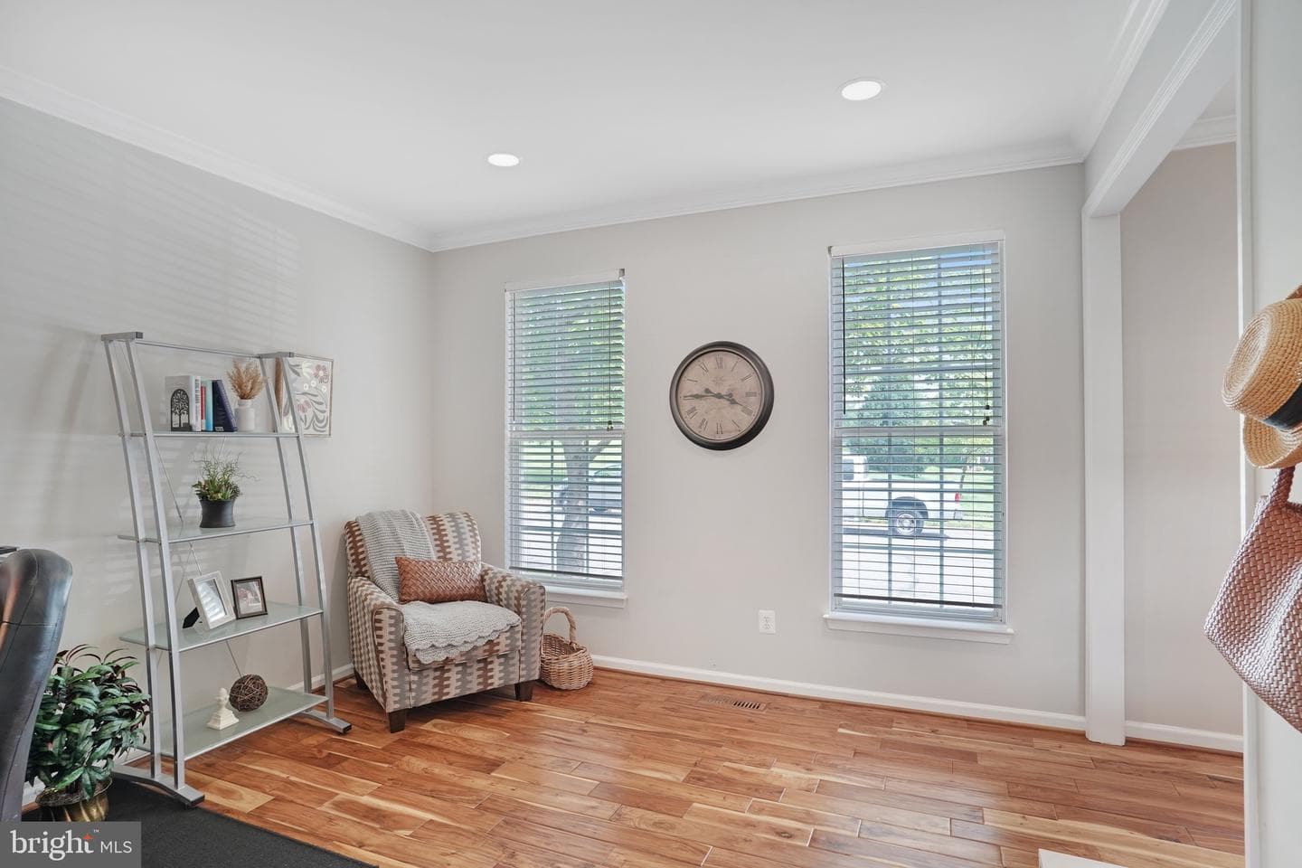 18008 Densworth Mews photo 7