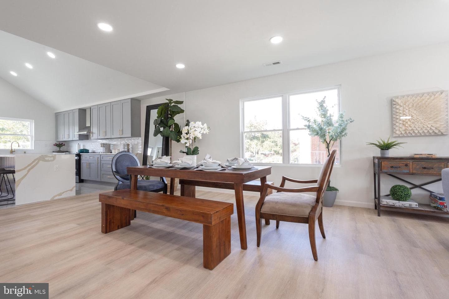 1101 Linden Street photo 4