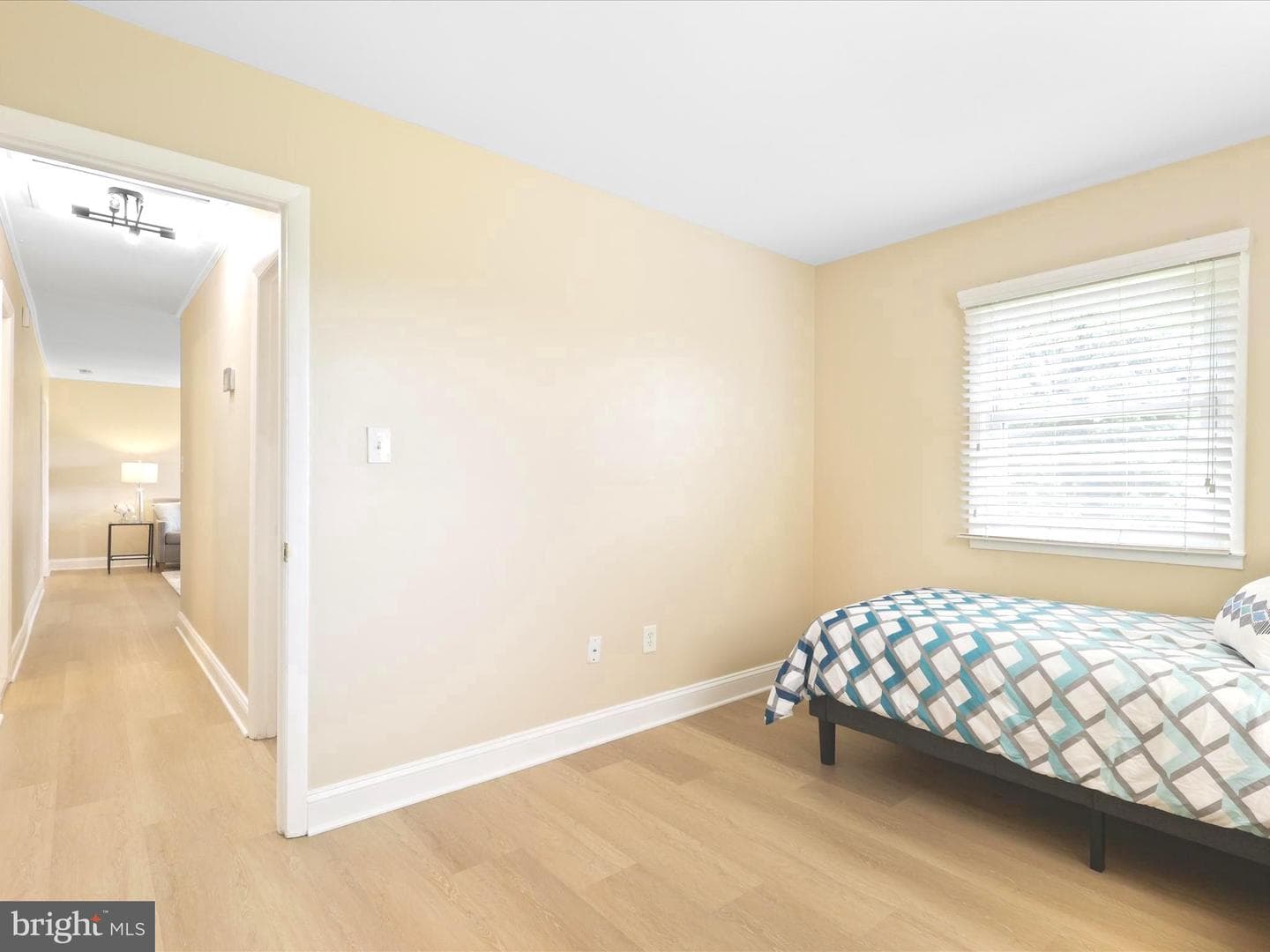 14809 Darbydale Avenue photo 32