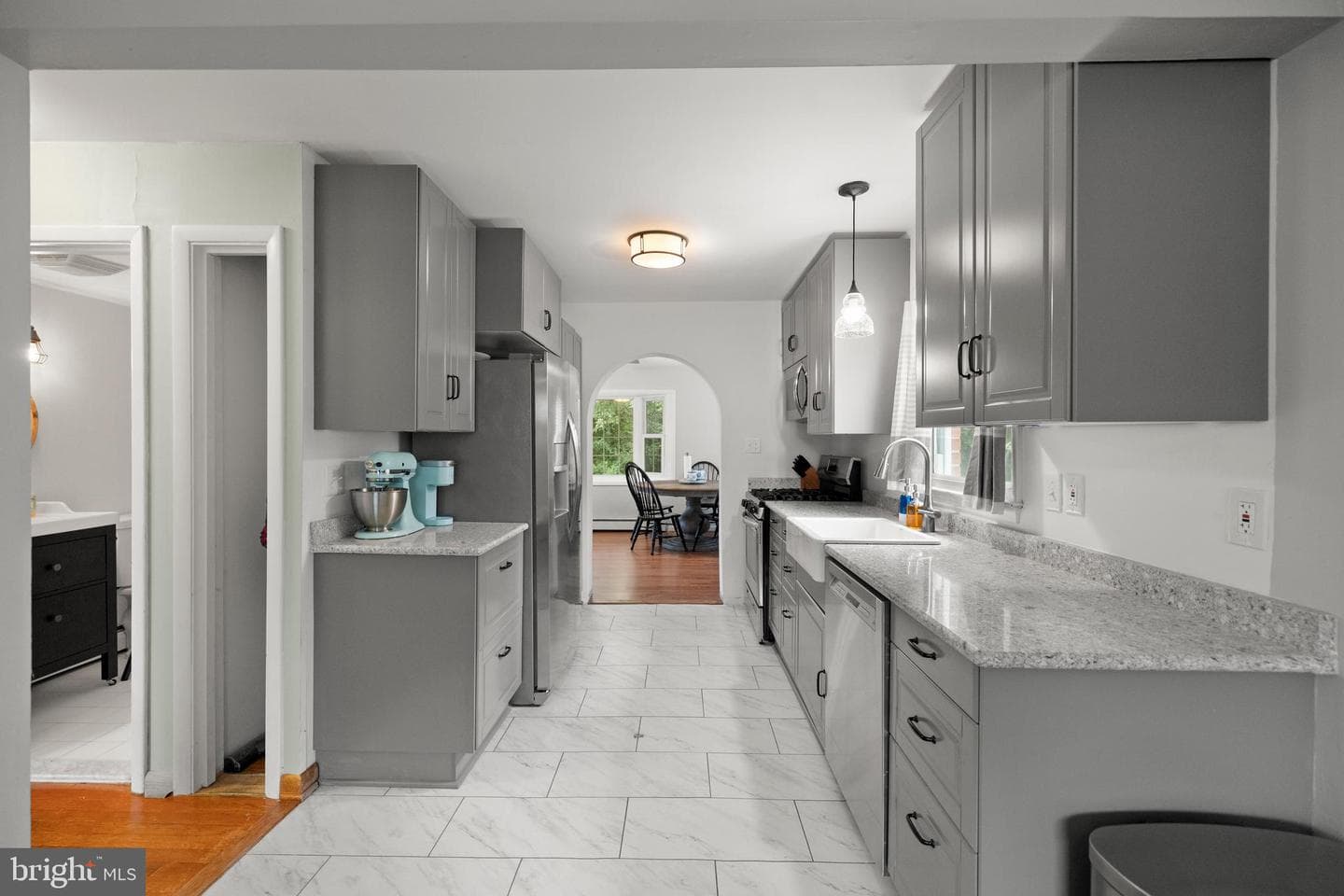 3587 Forestdale Avenue photo 11