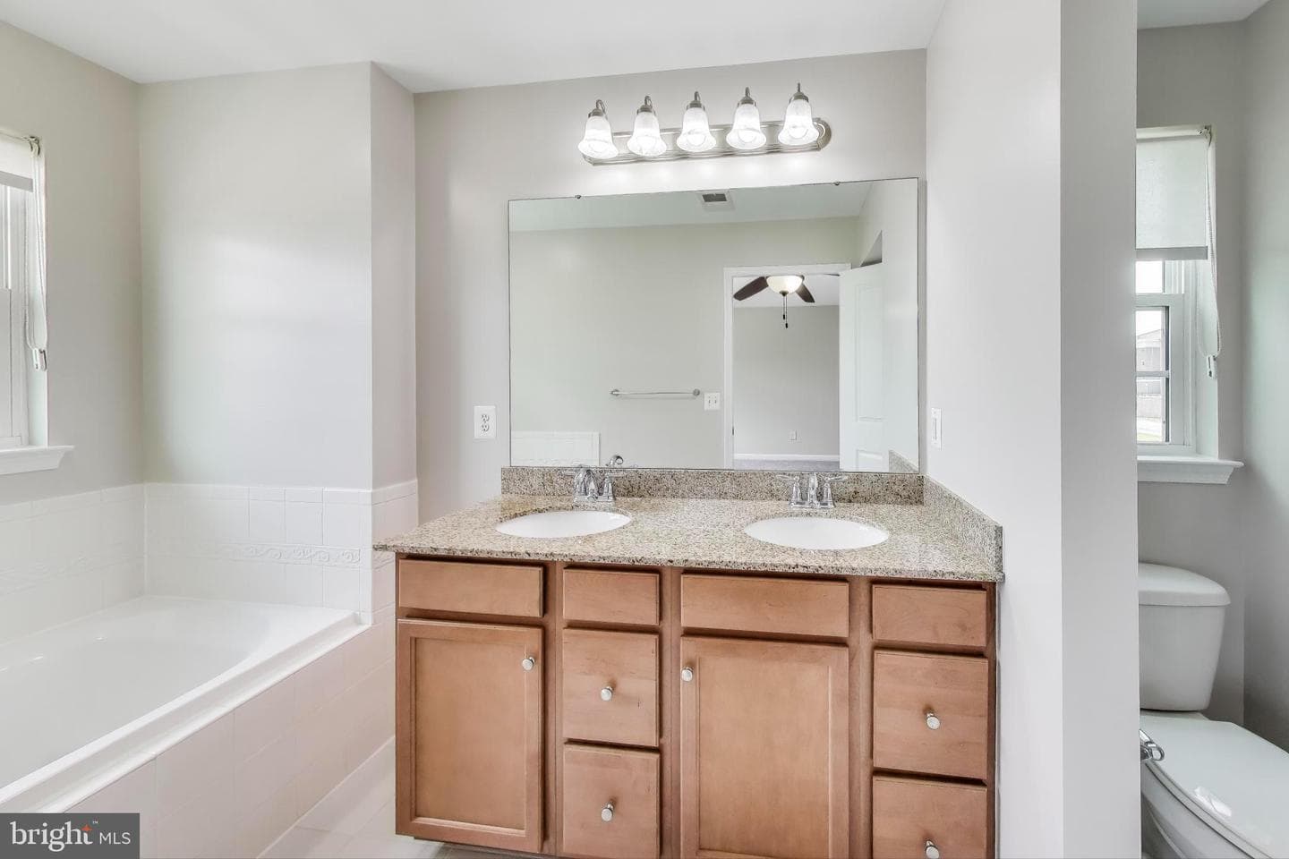 4448 Daisy Reid Avenue photo 25