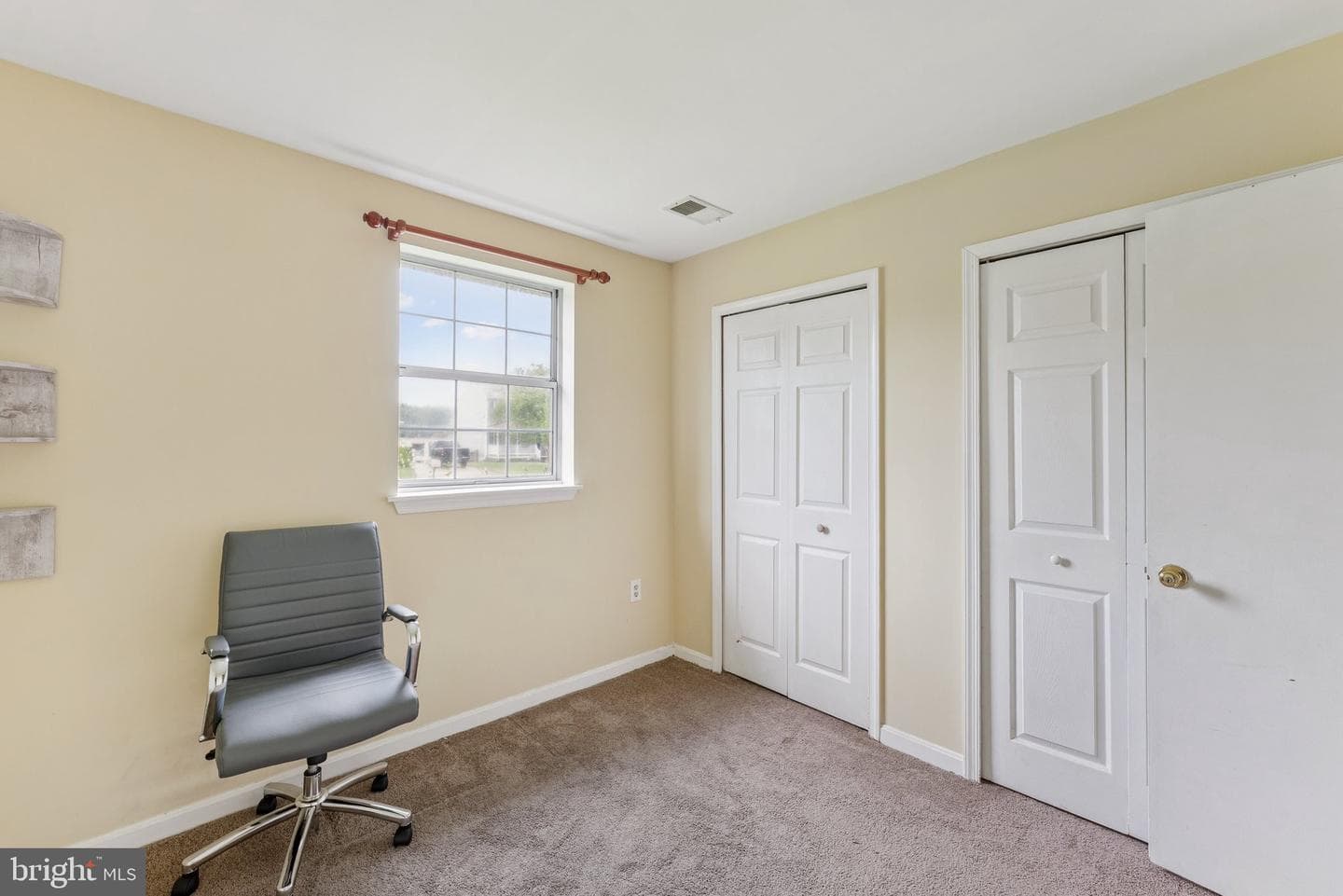 5832 Riverside Drive photo 17