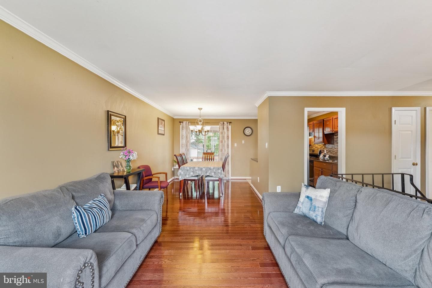 5832 Riverside Drive photo 5