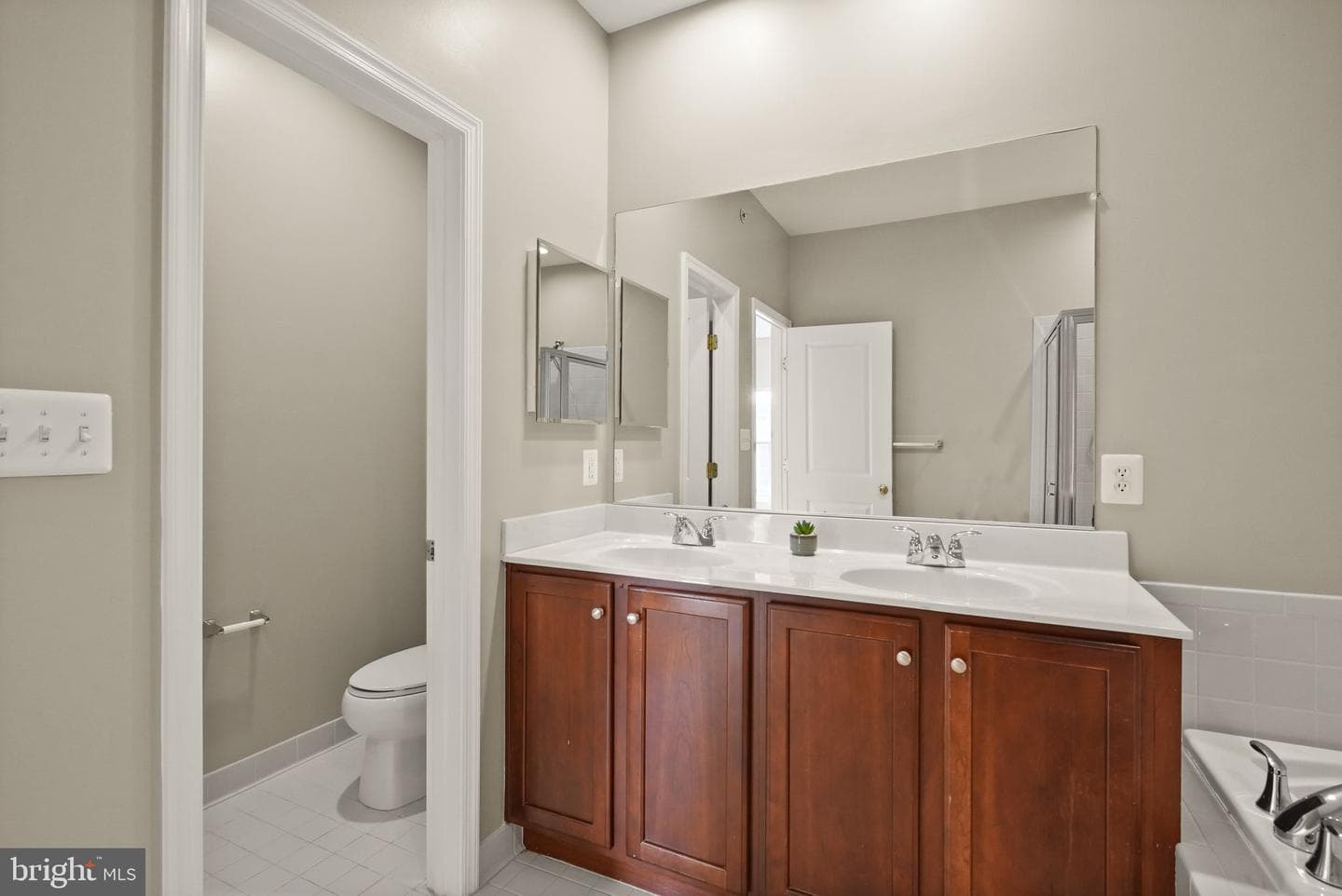 7913 Crescent Park Drive photo 31