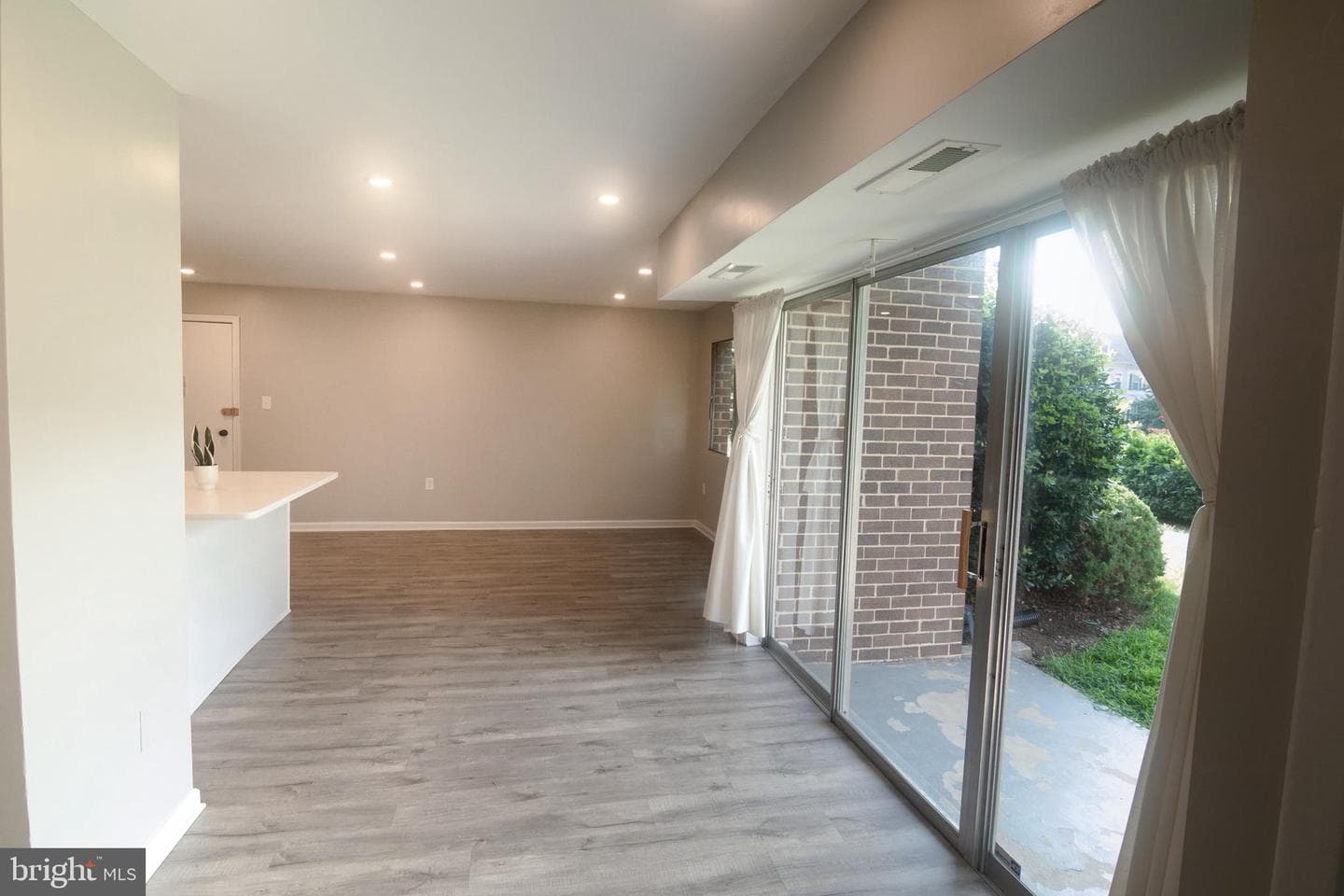 1550 Renate Drive #101 photo 8