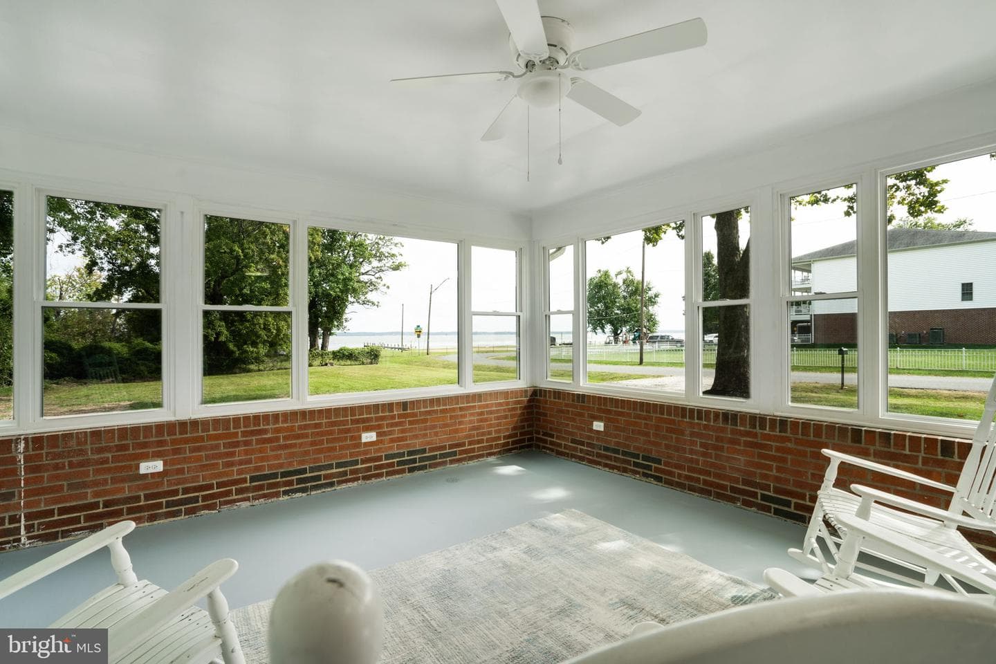 1102 Burton Street photo 23