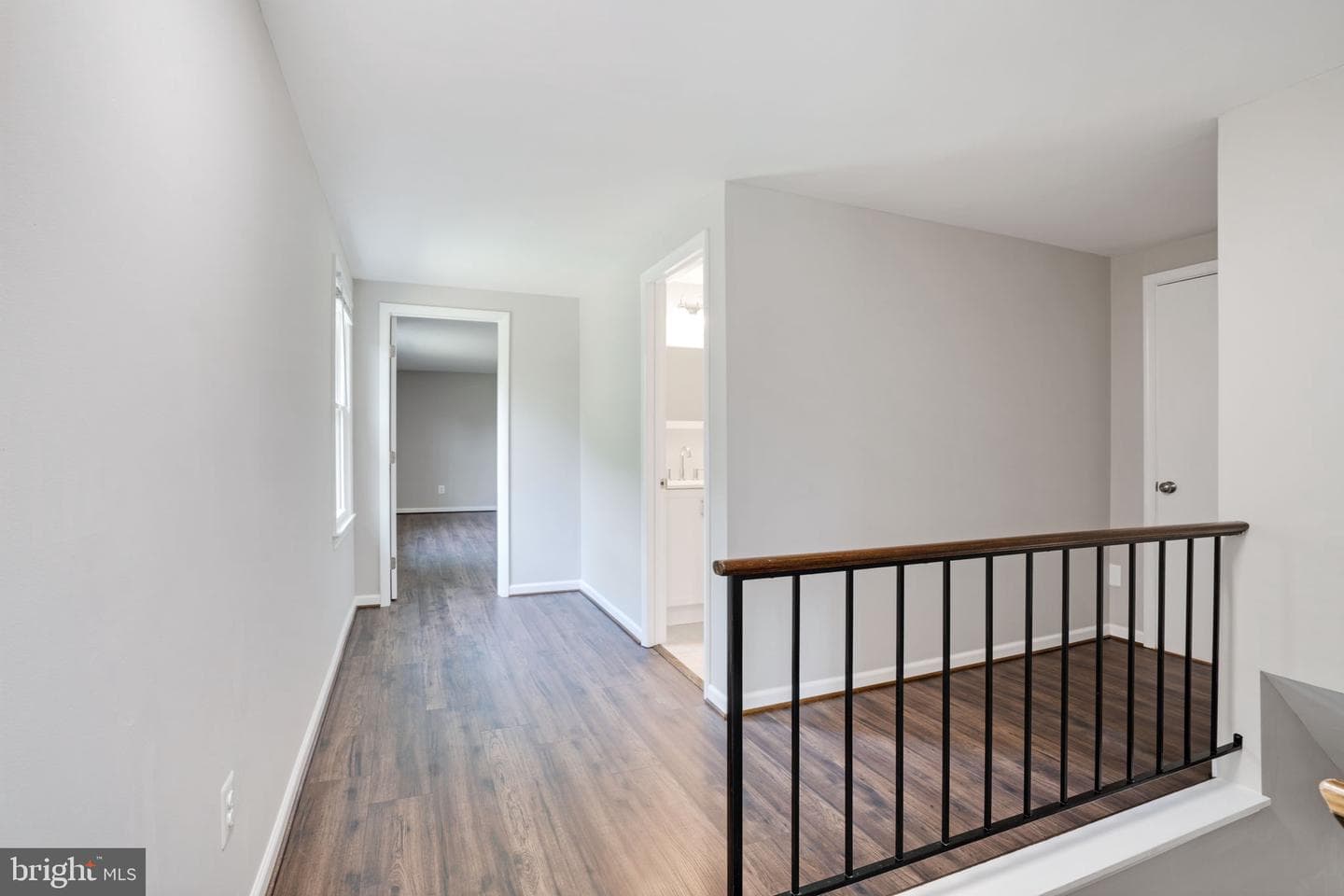 1102 Burton Street photo 42