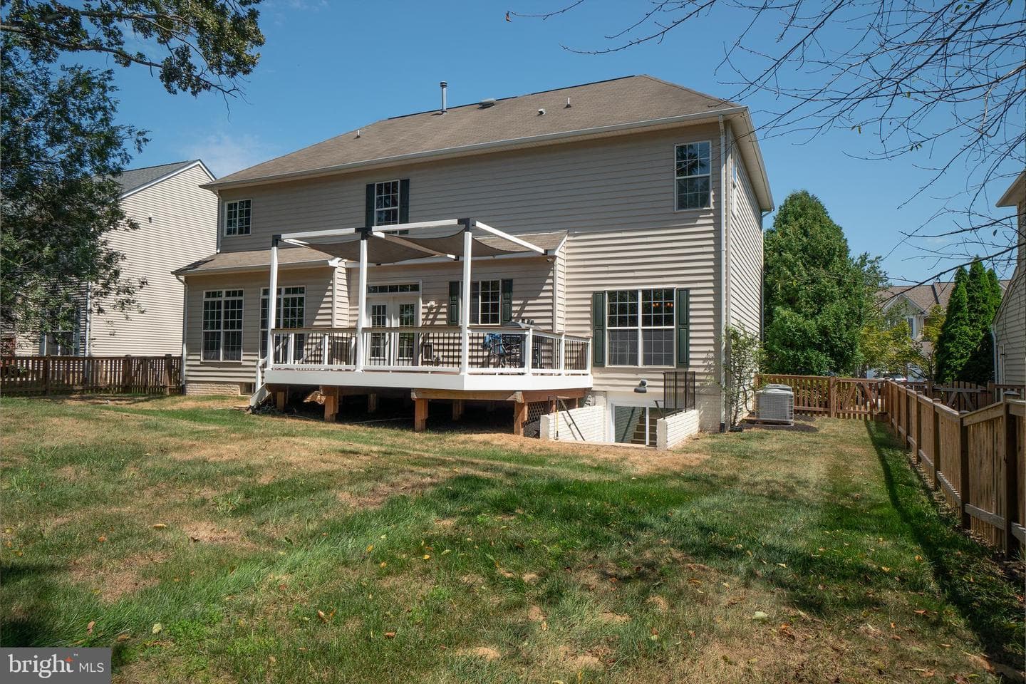 5662 Caribbean Court photo 2