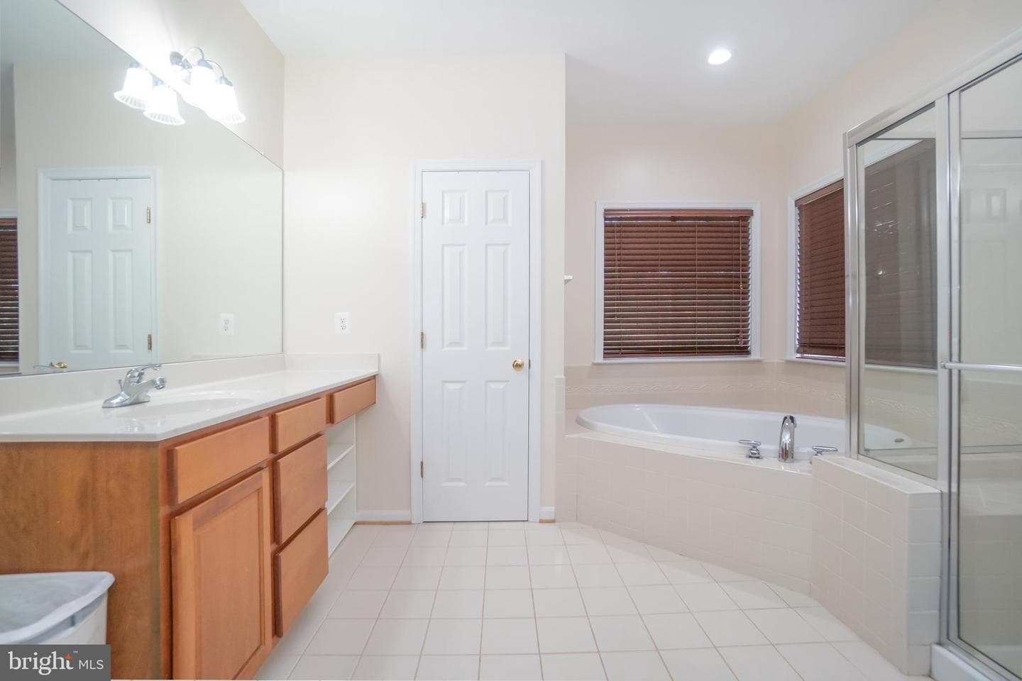 5662 Caribbean Court photo 27