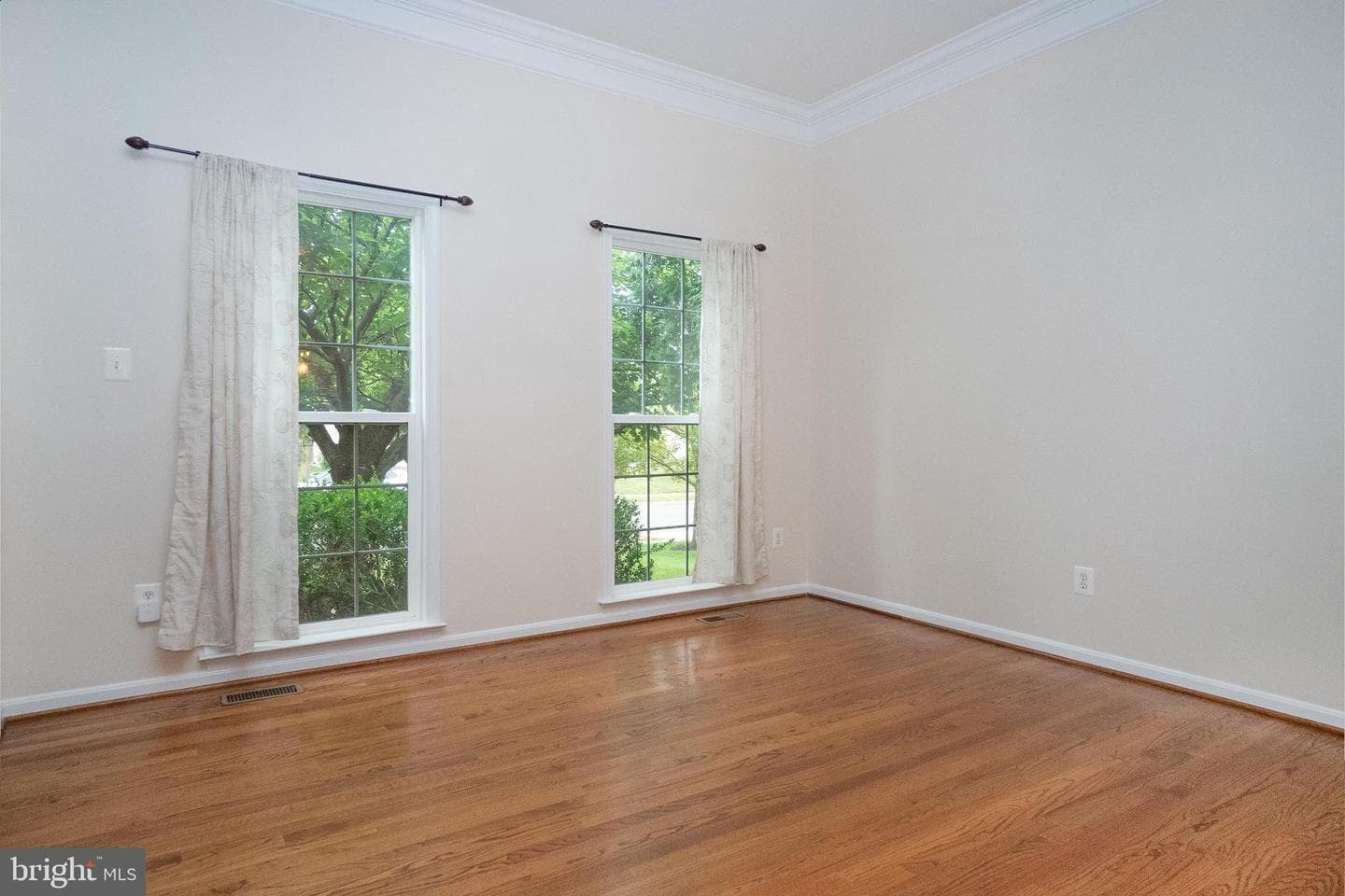 5662 Caribbean Court photo 7