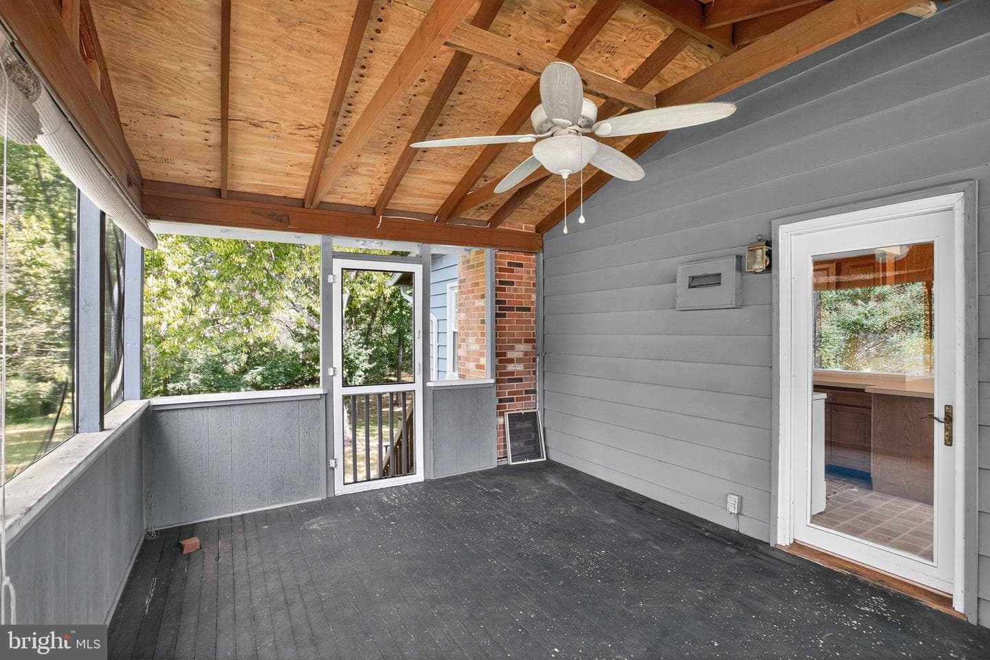 7374 Roxbury Avenue photo 22